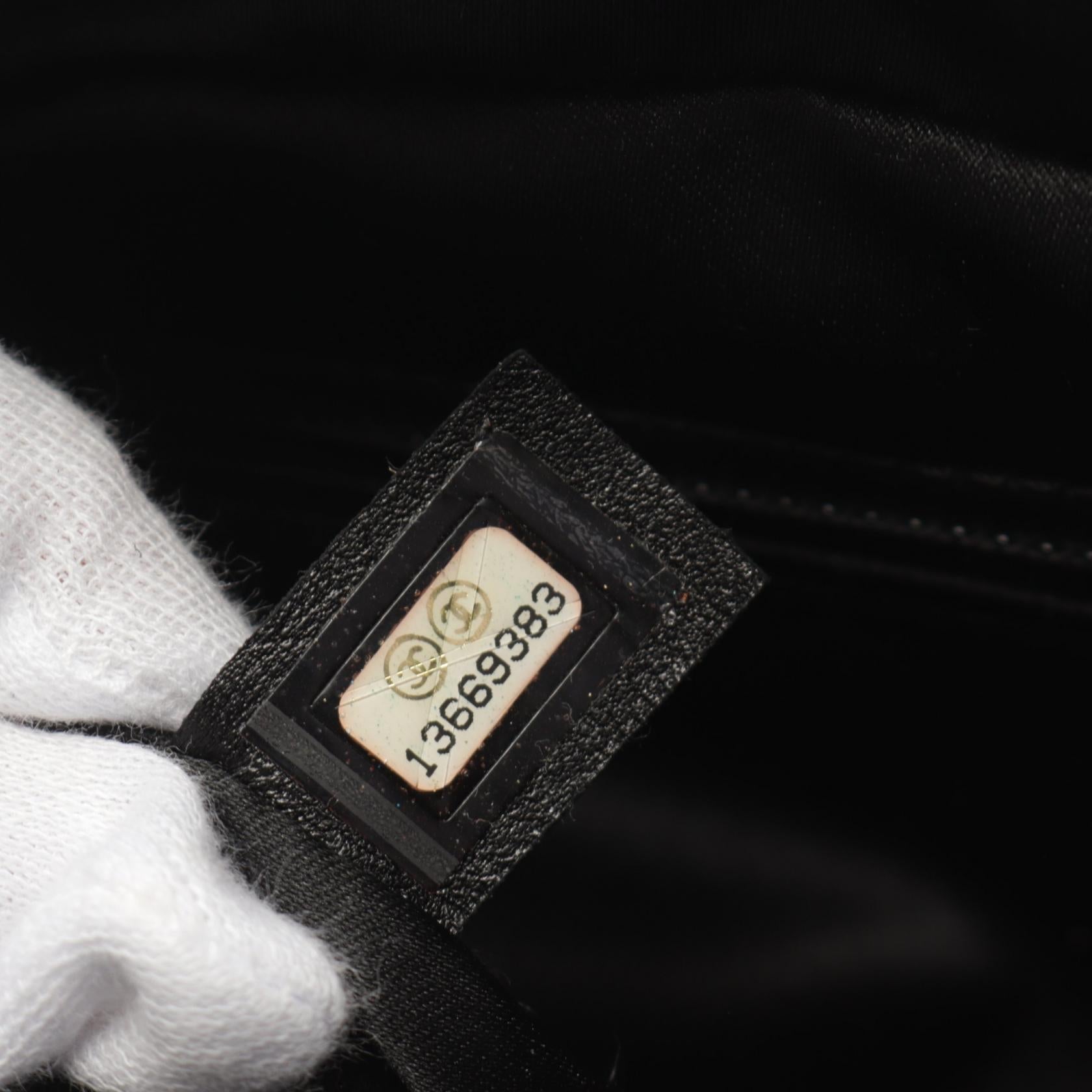 Top Quality Chanel Leather Matelasse Shoulder Bag A18004
