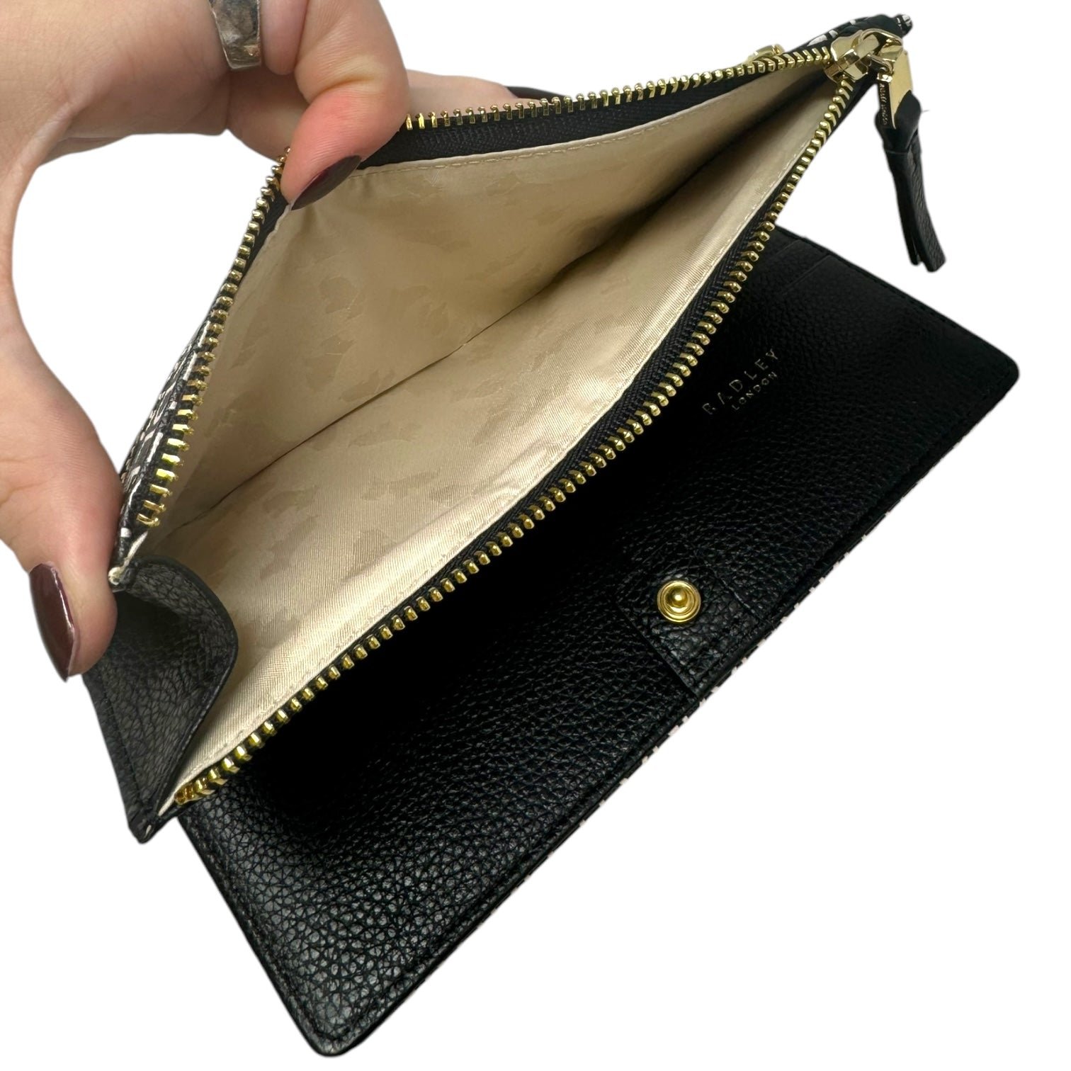 Wallet By Radley London. Size: Medium