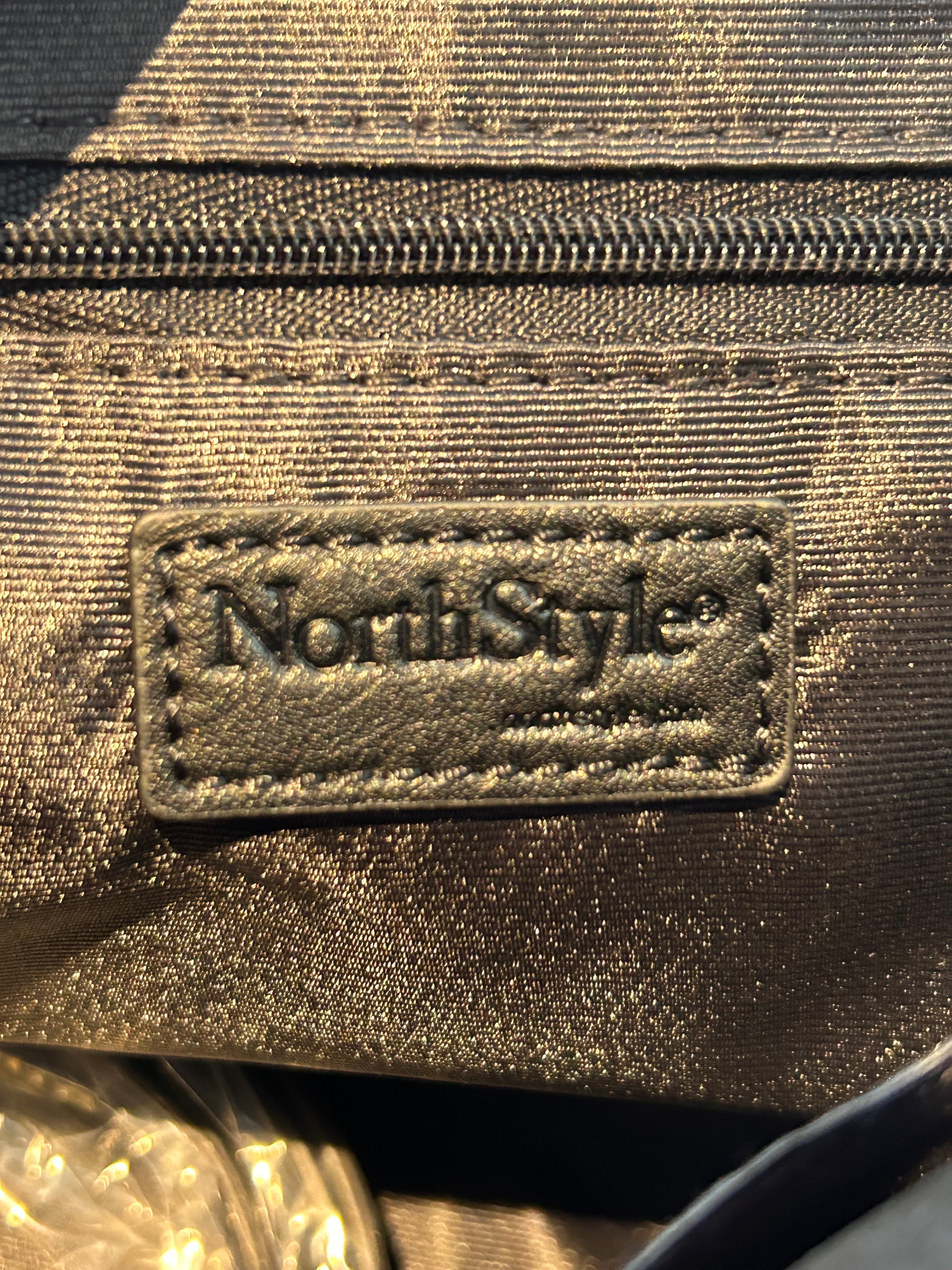 Handbag By Northstyle. Size: Medium
