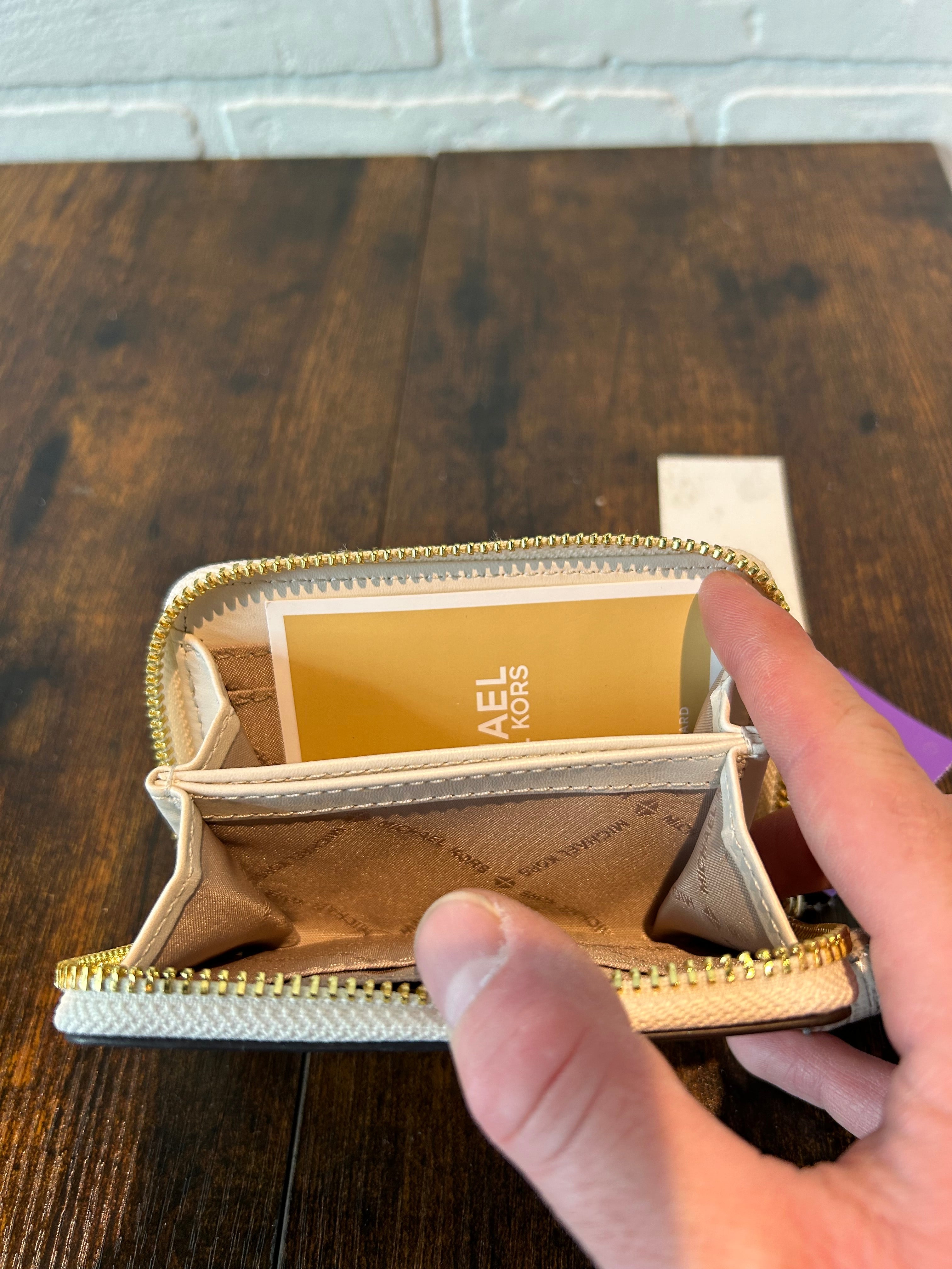 Wallet Designer Michael By Michael Kors. Size Small