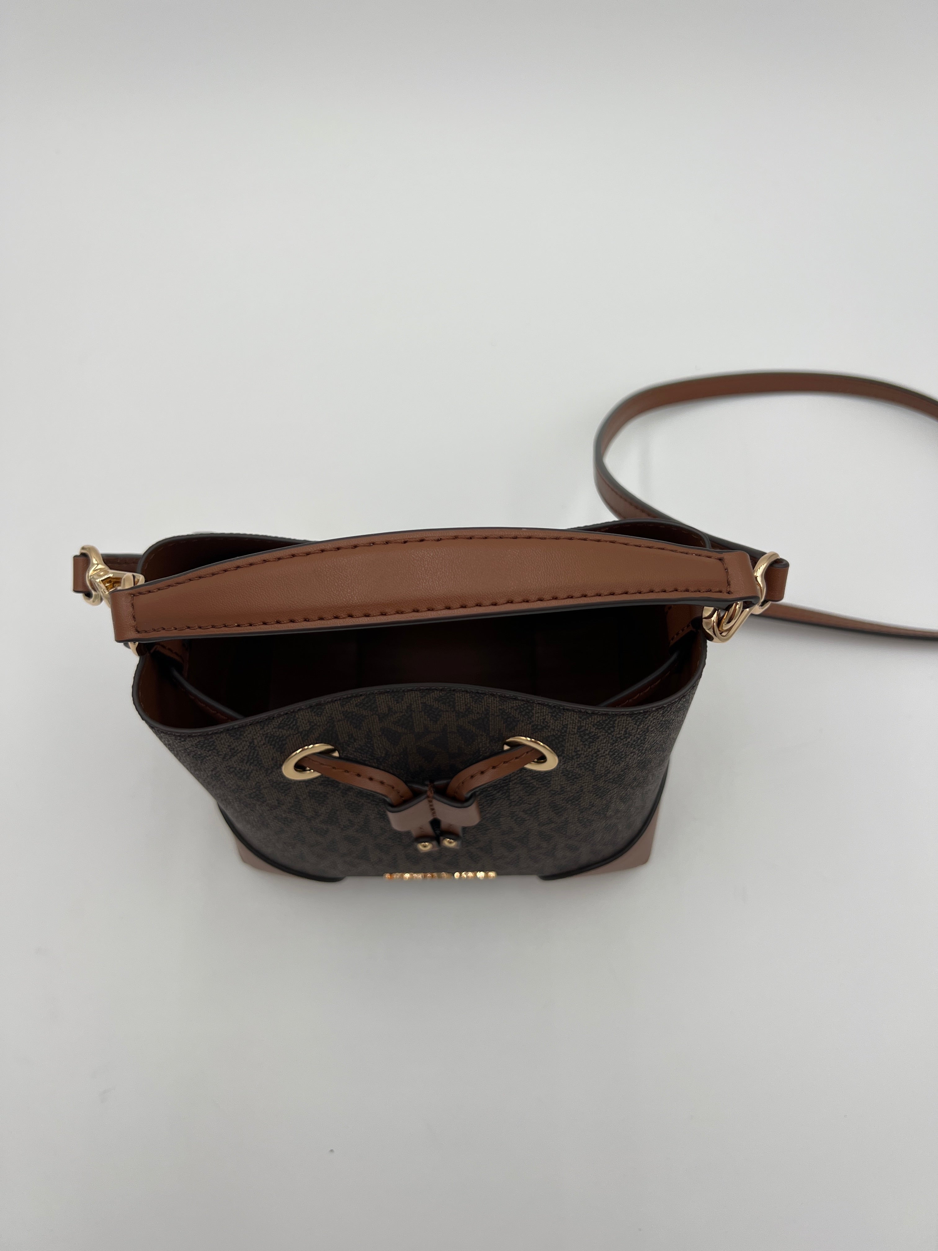 Crossbody Designer By Michael Kors. Size: Small