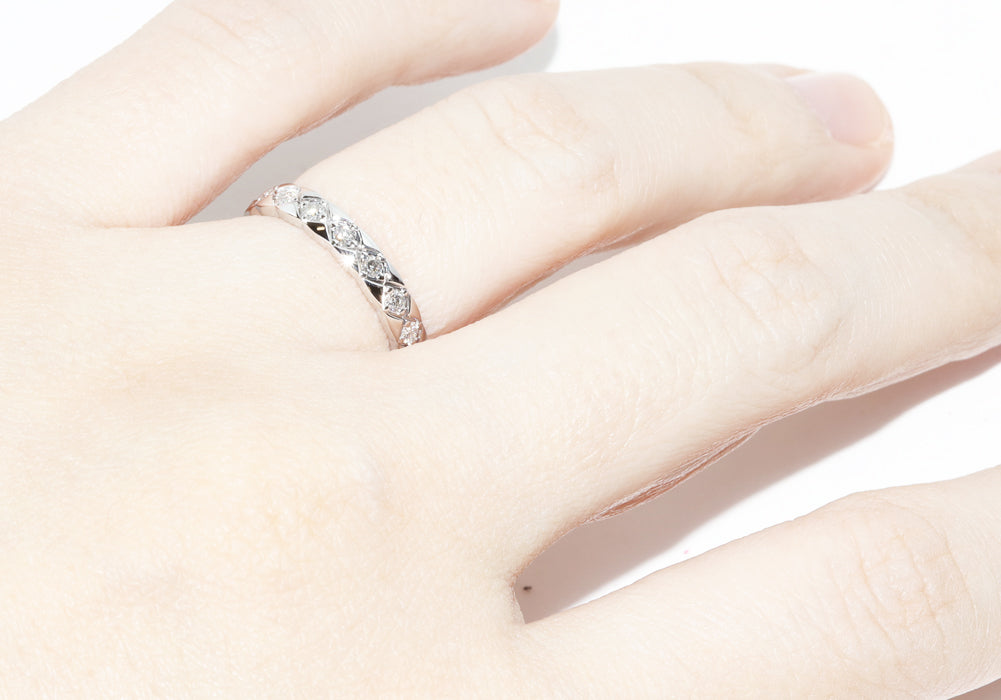 Top Quality Chanel K18WG Diamond Coco Crush Ring J11871