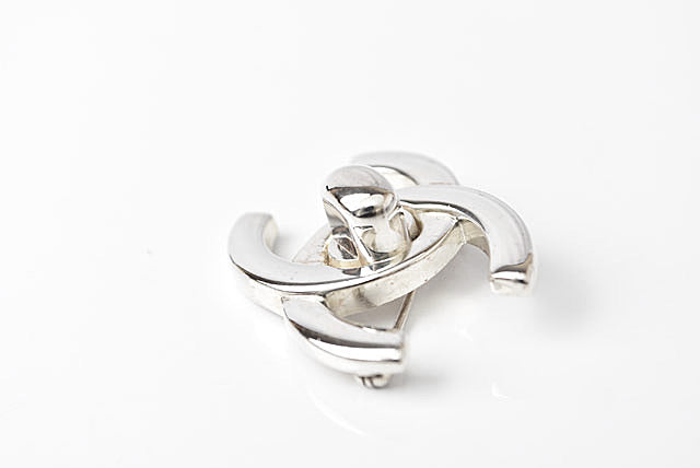 Top Quality Chanel Metal Brooch Pin Silver