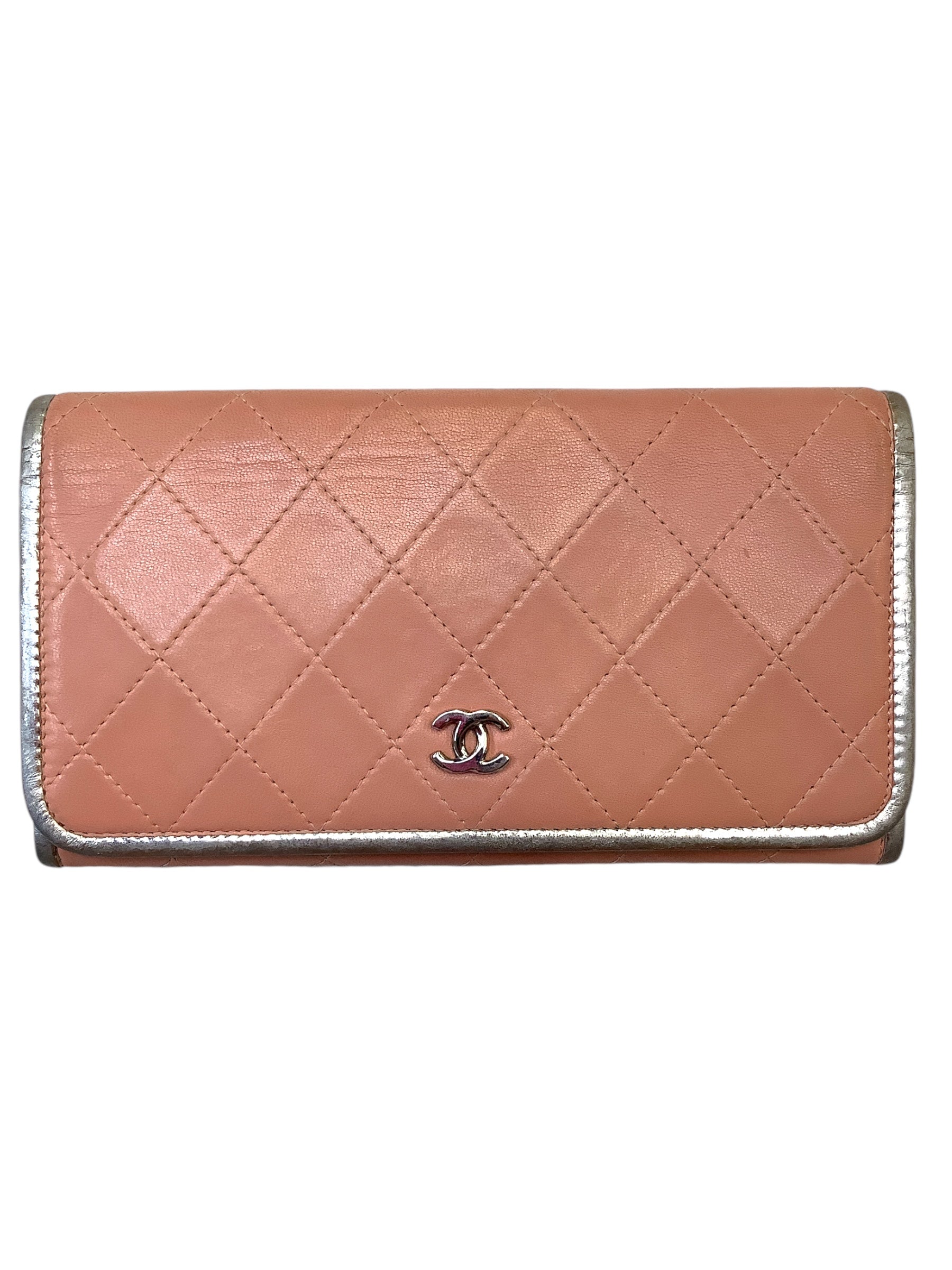 Wallet Luxury Designer By Chanel. Size: Large