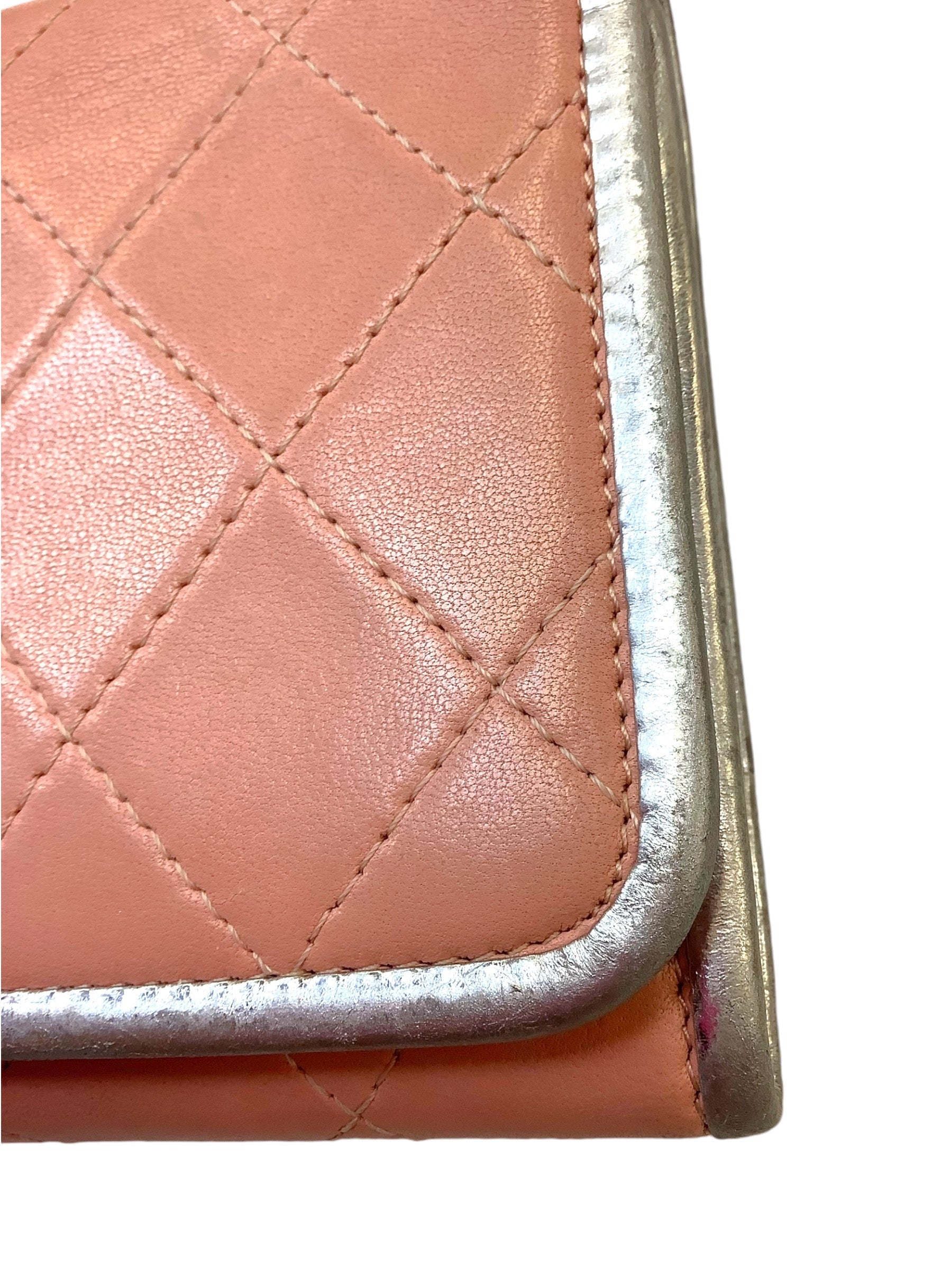 Wallet Luxury Designer By Chanel. Size: Large
