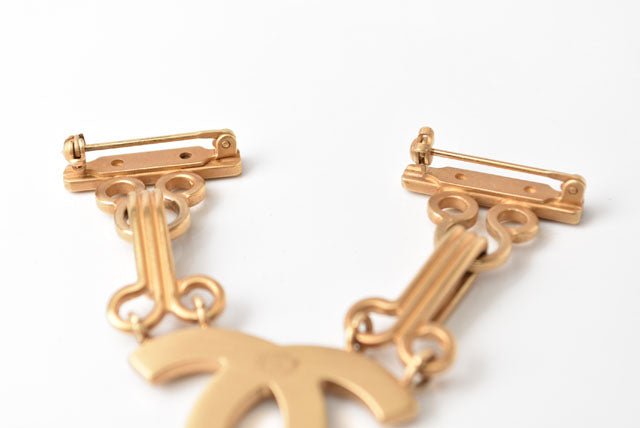 Top Quality Chanel Vintage Gold Brooch Pin