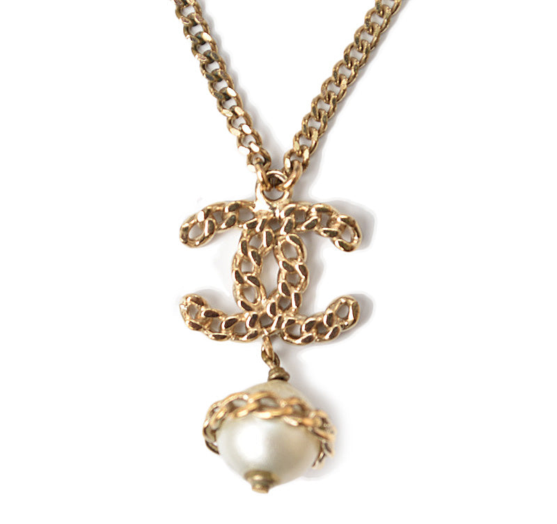 Top Quality Chanel Necklace/Pendant CC Pearl Motif Gold