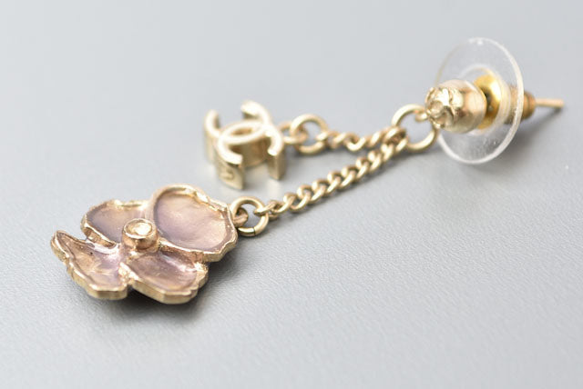 Top Quality Chanel Logo CC Camellia Swing Gold Earrings