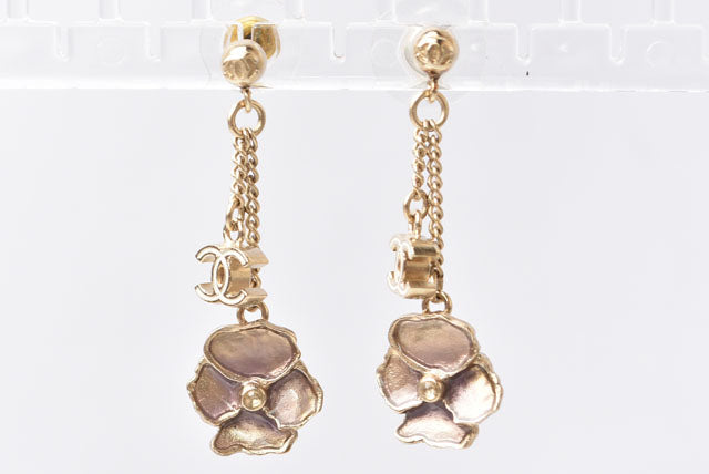 Top Quality Chanel Logo CC Camellia Swing Gold Earrings