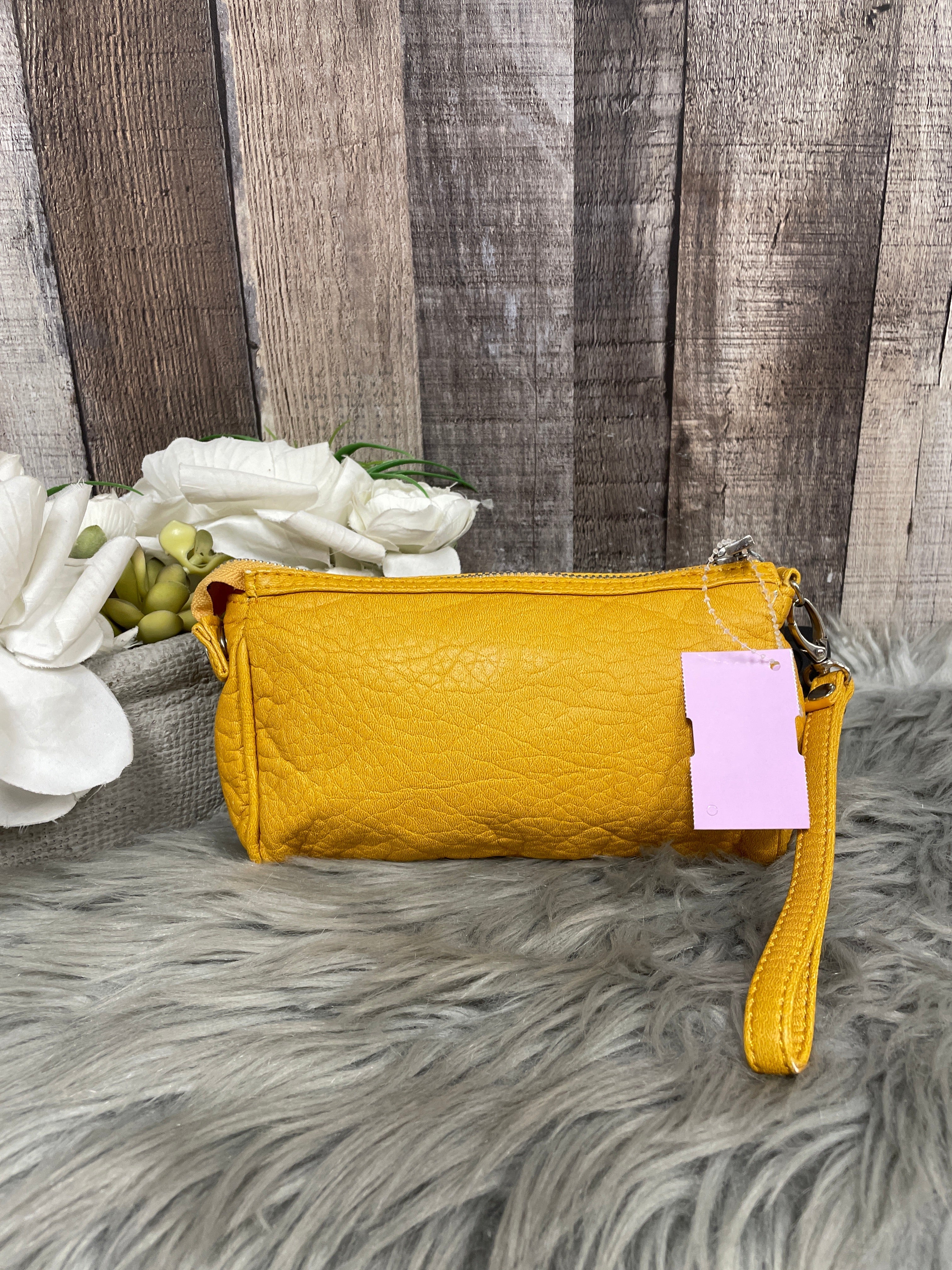 Wristlet Cmf. Size Small