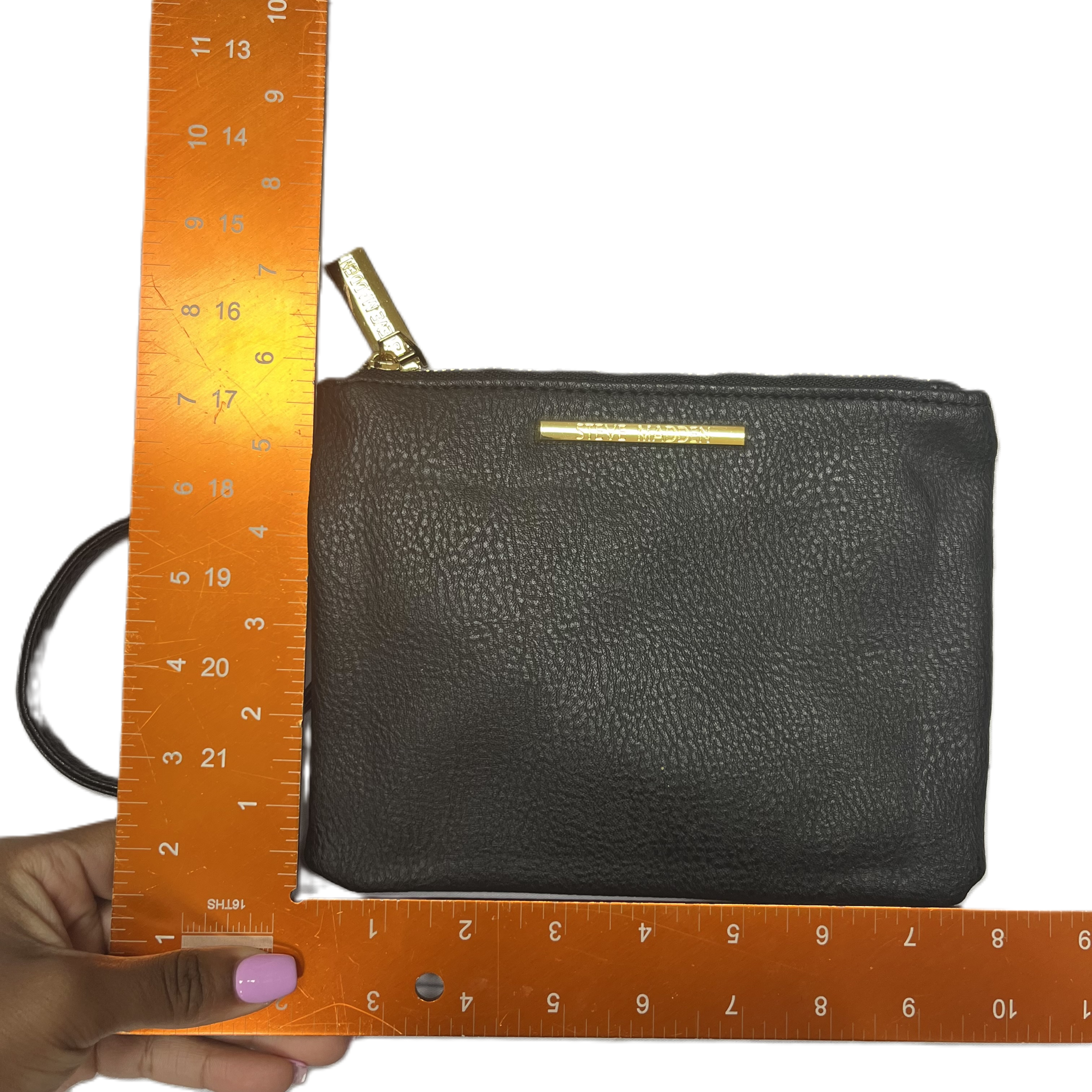 Wristlet By Steve Madden. Size: Medium