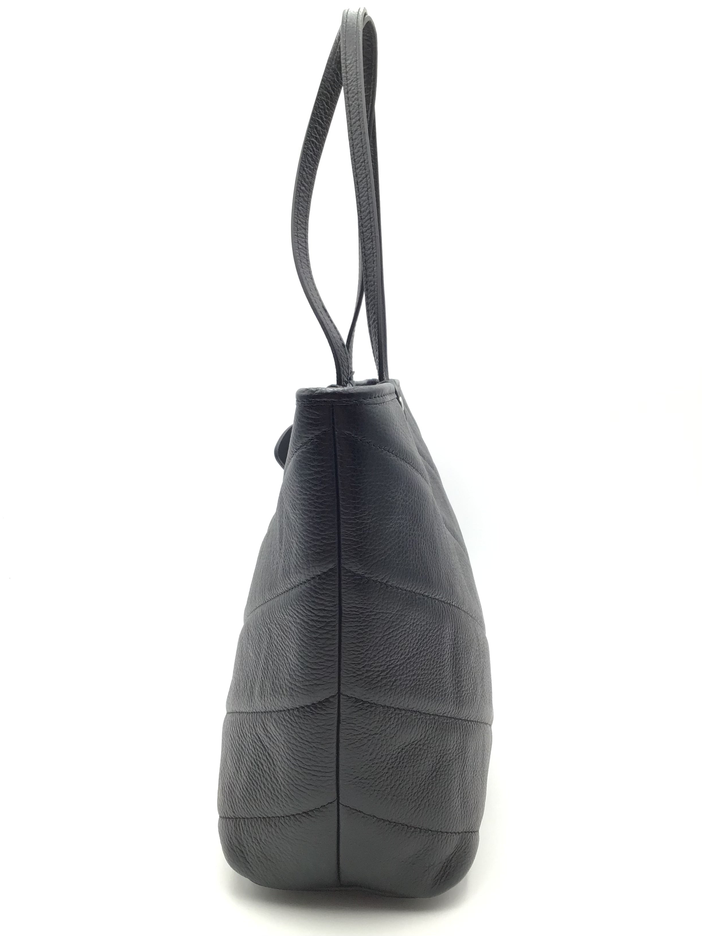 Tote By Clothes Mentor. Size: Large