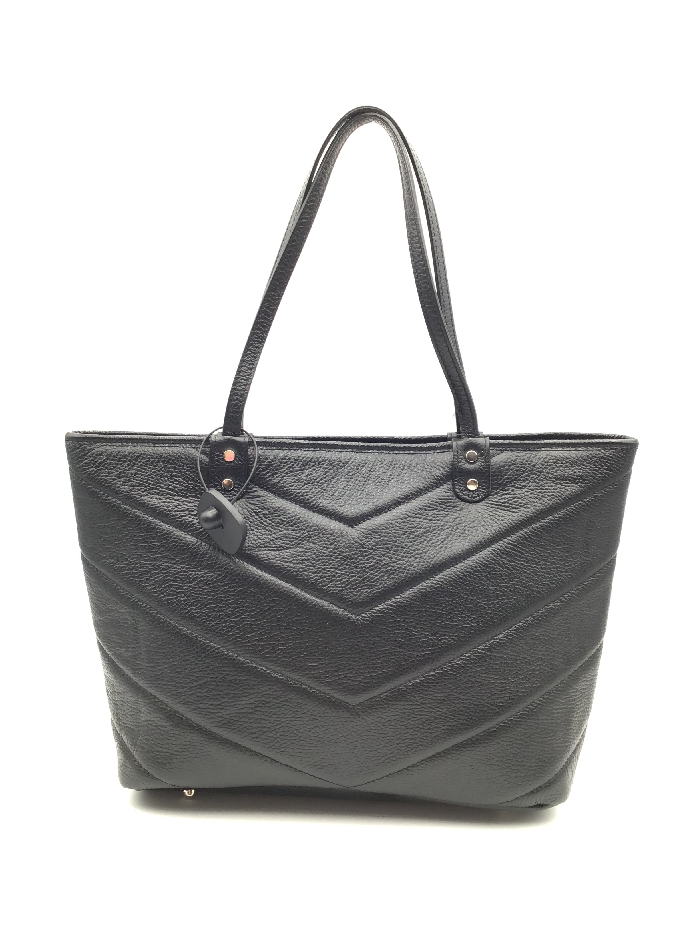 Tote By Clothes Mentor. Size: Large