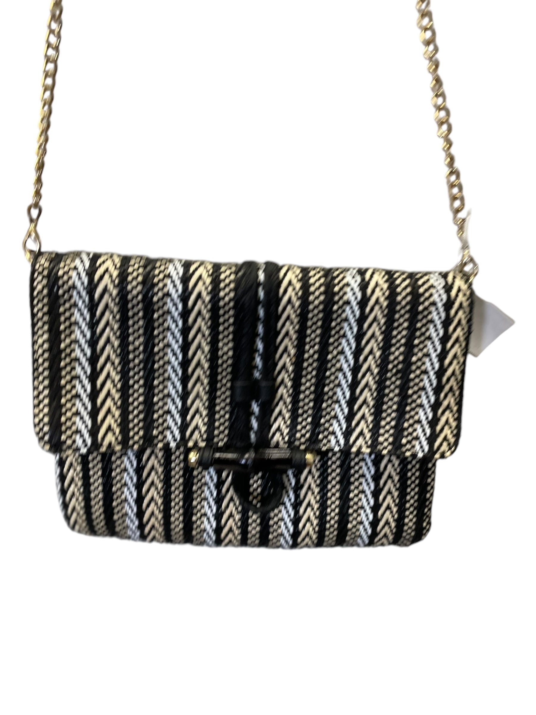 Crossbody By Clothes Mentor. Size: Small