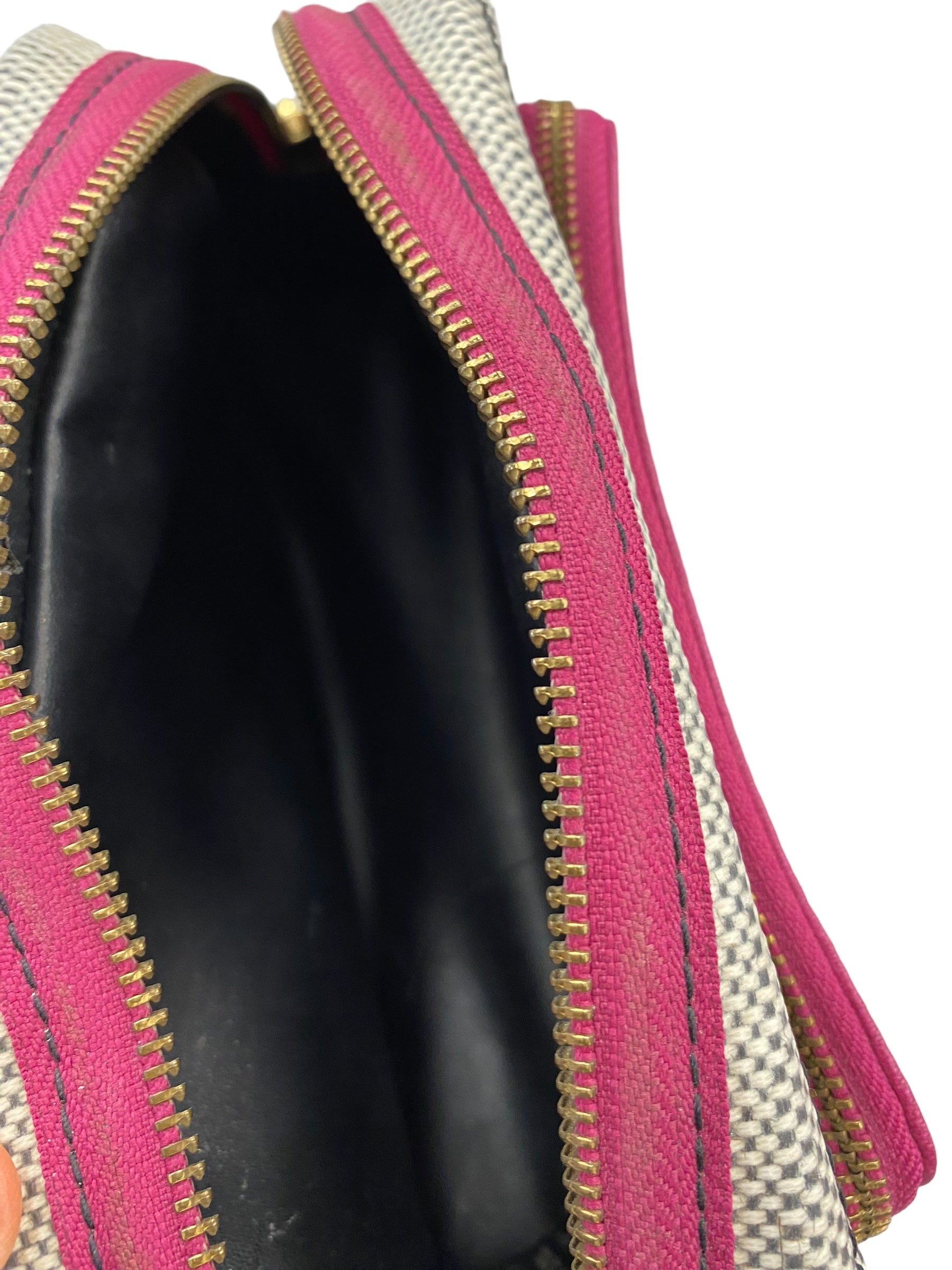 Clutch By Fossil. Size: Small