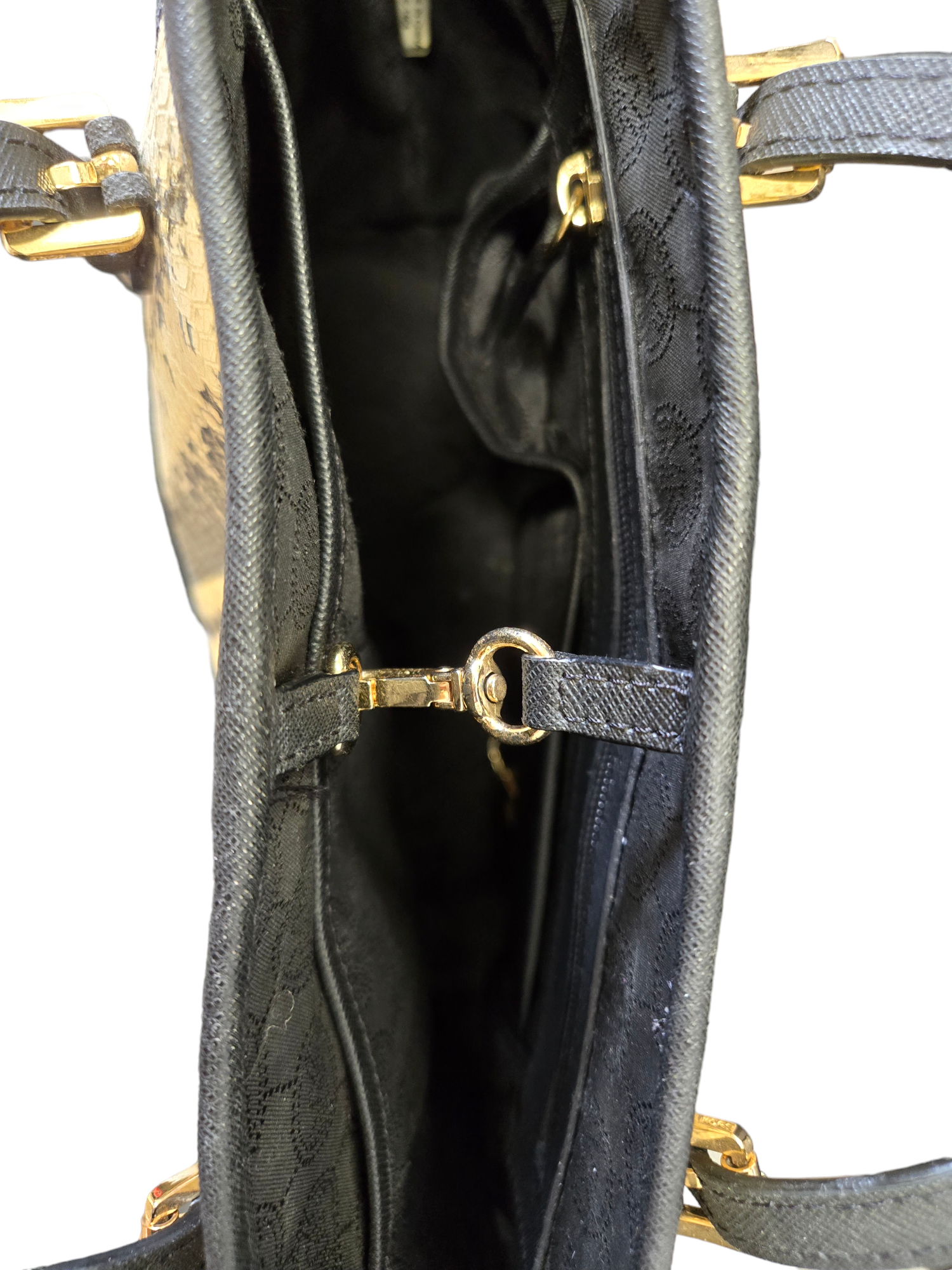 Handbag Designer Michael Kors. Size Medium