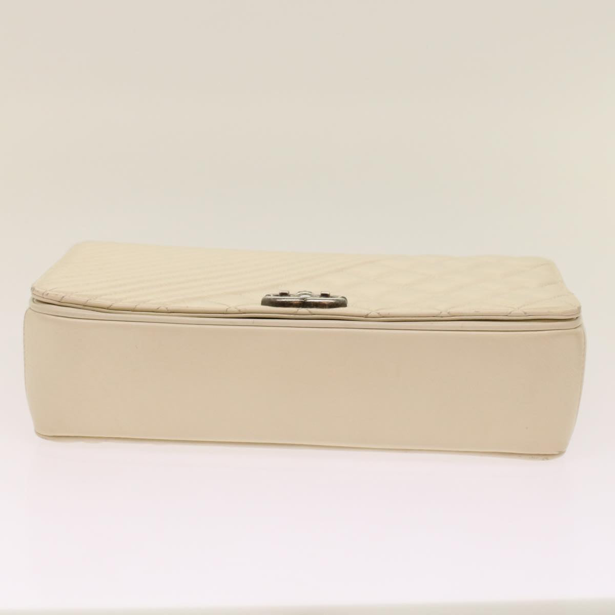 Top Quality Chanel Chevron x Matelasse Chain Shoulder Bag Lamb Skin White CC Auth 48469A