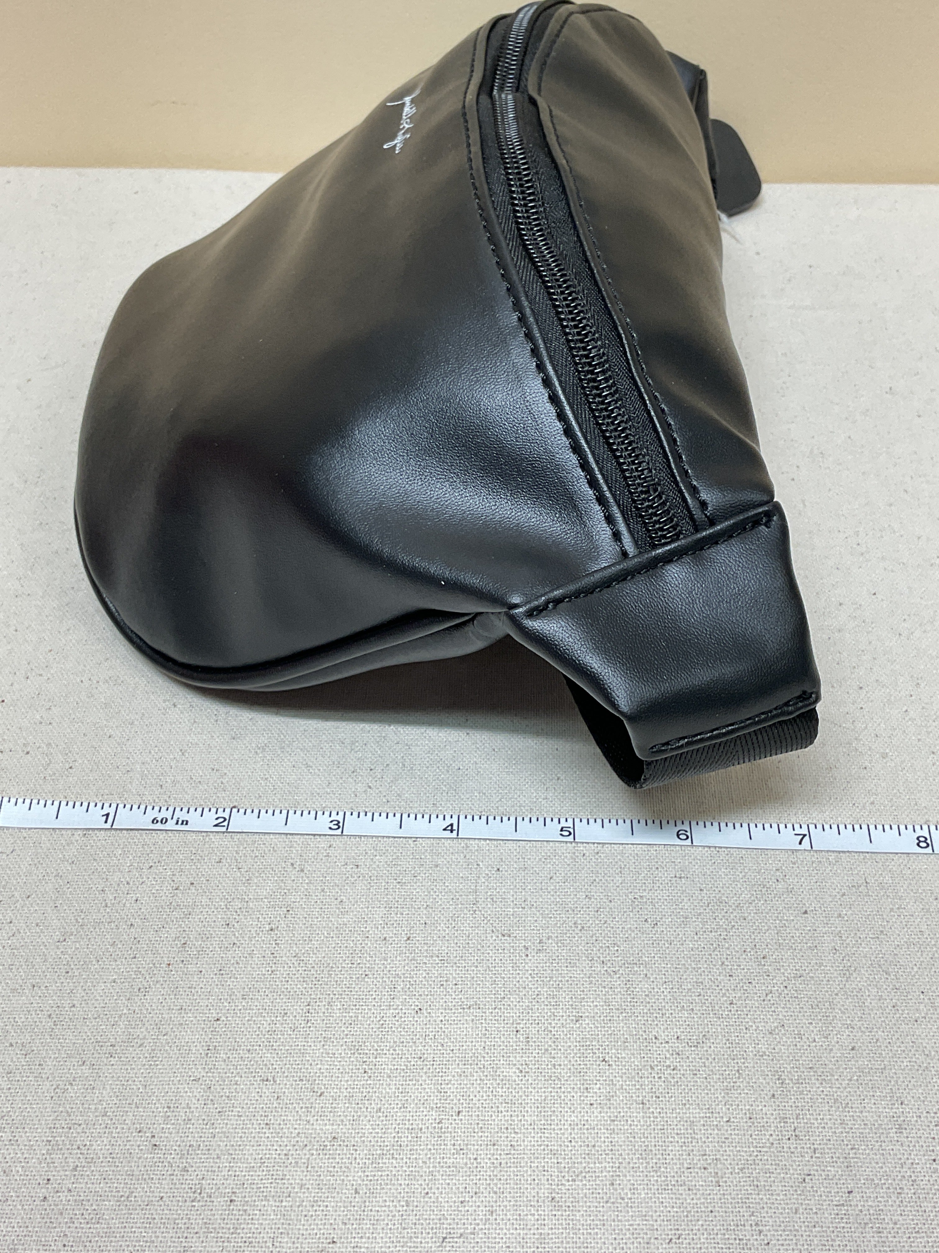 Belt Bag By Clothes Mentor In Black. Size:Large