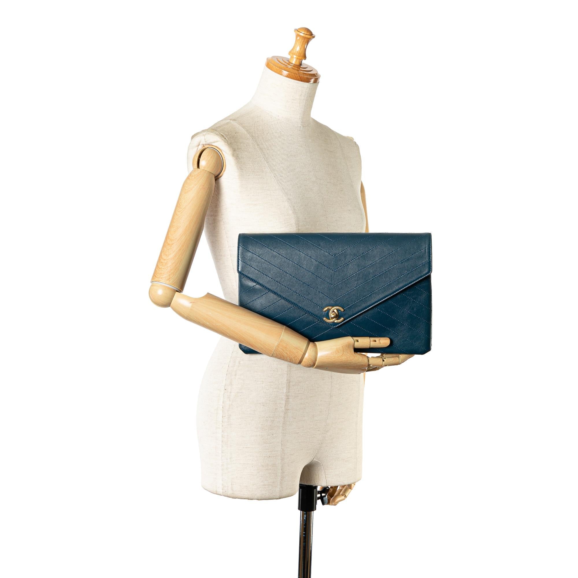 Top Quality Chanel CC Chevron Calfskin Envelope Clutch (SHG-Nah7n1)
