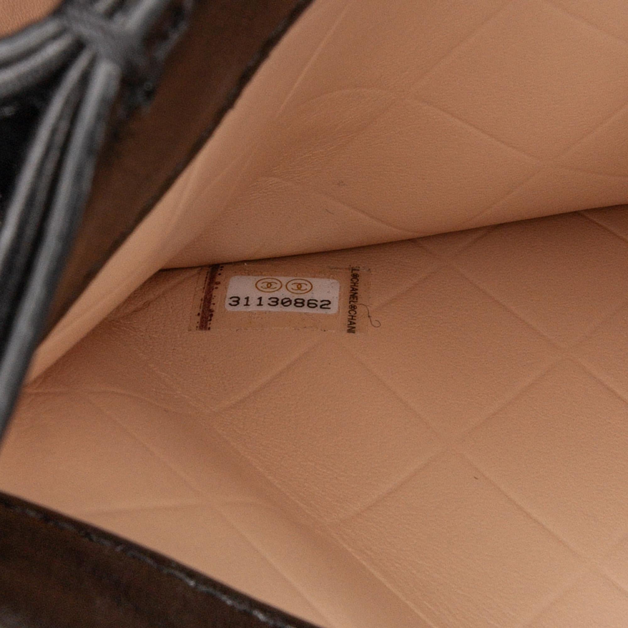 Top Quality Chanel CC Quilted Calfskin Round Moon Messenger Flap (SHG-73W0oy)
