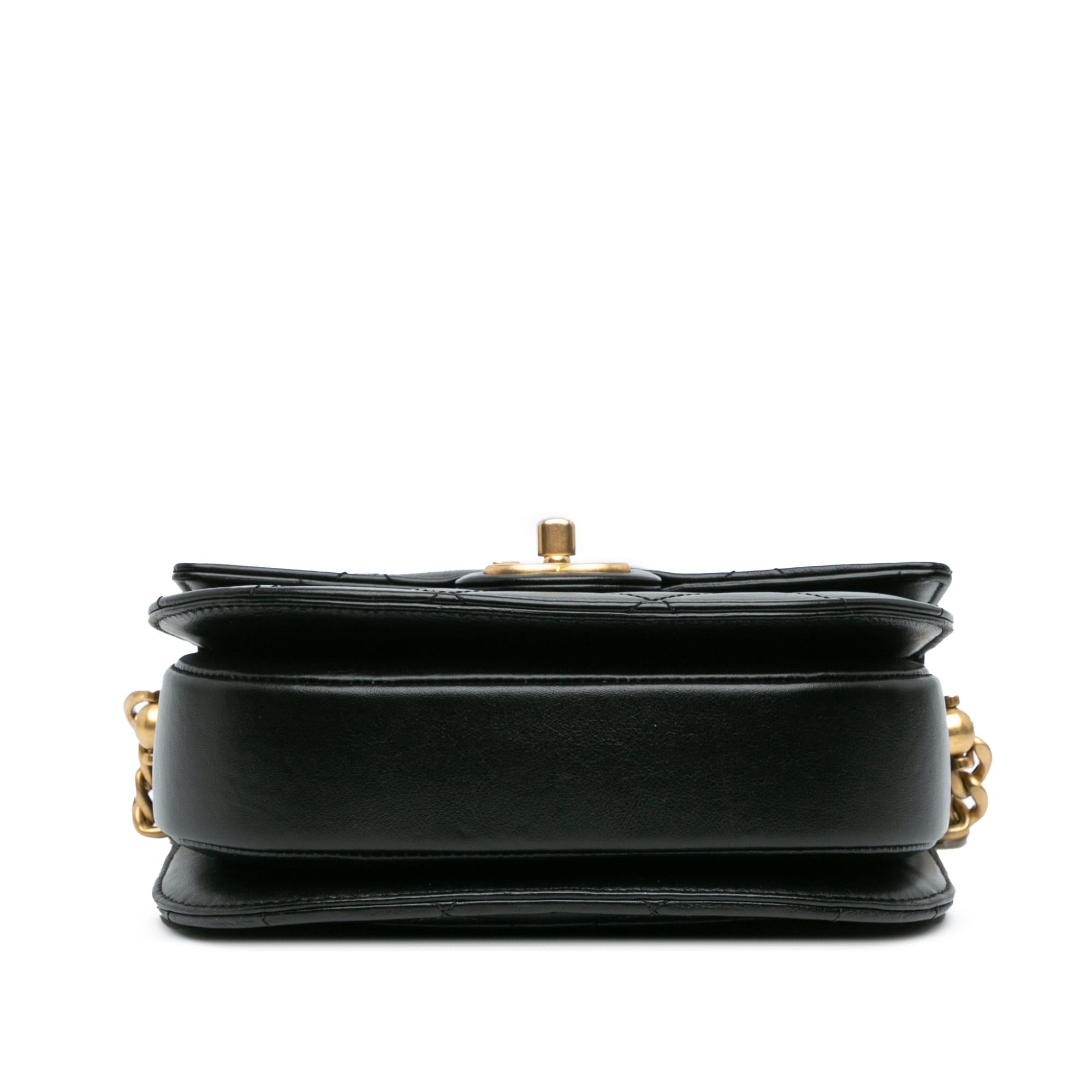 Top Quality Chanel CC Quilted Calfskin Round Moon Messenger Flap (SHG-73W0oy)