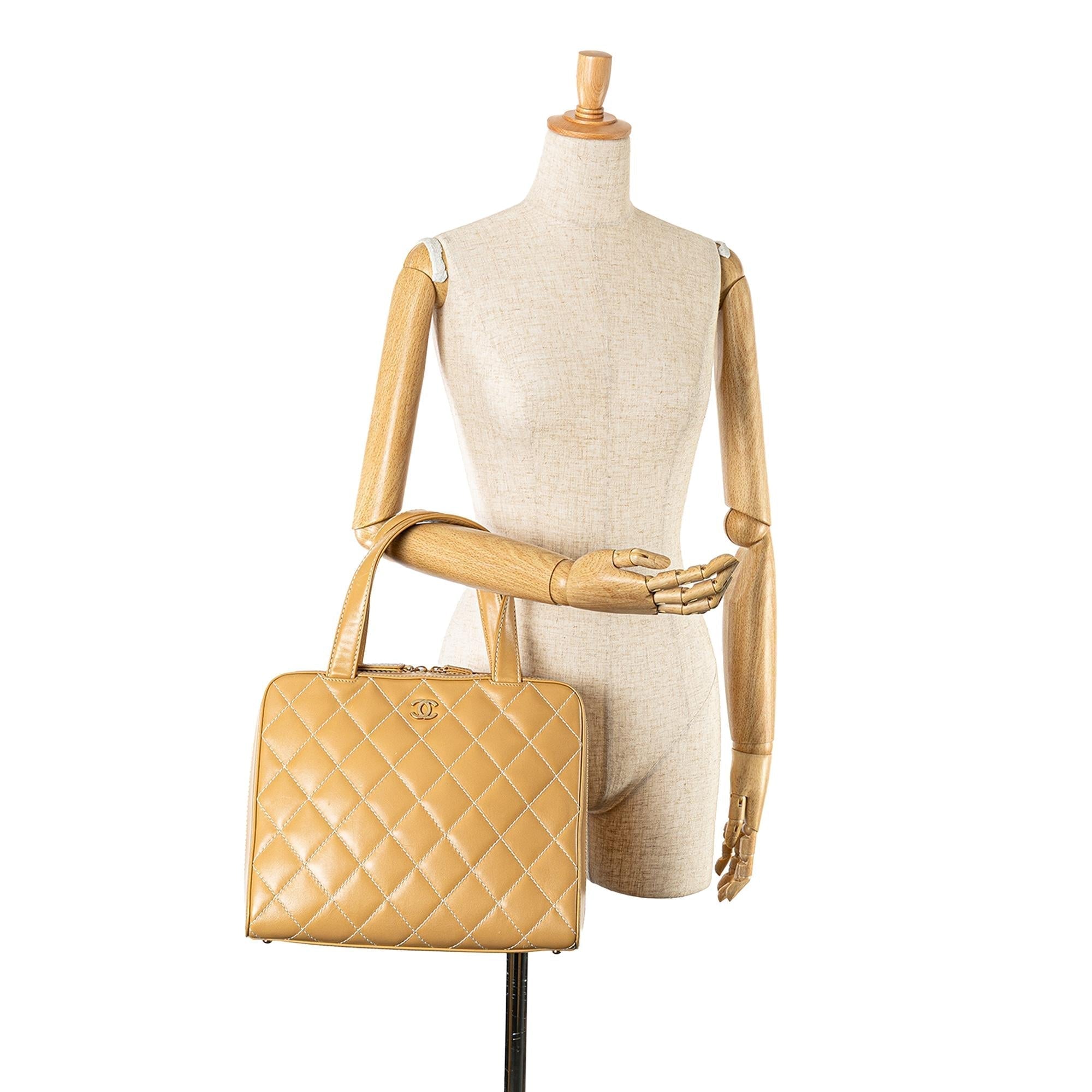 Top Quality Chanel CC Wild Stitch Handbag (SHG-iAhANF)