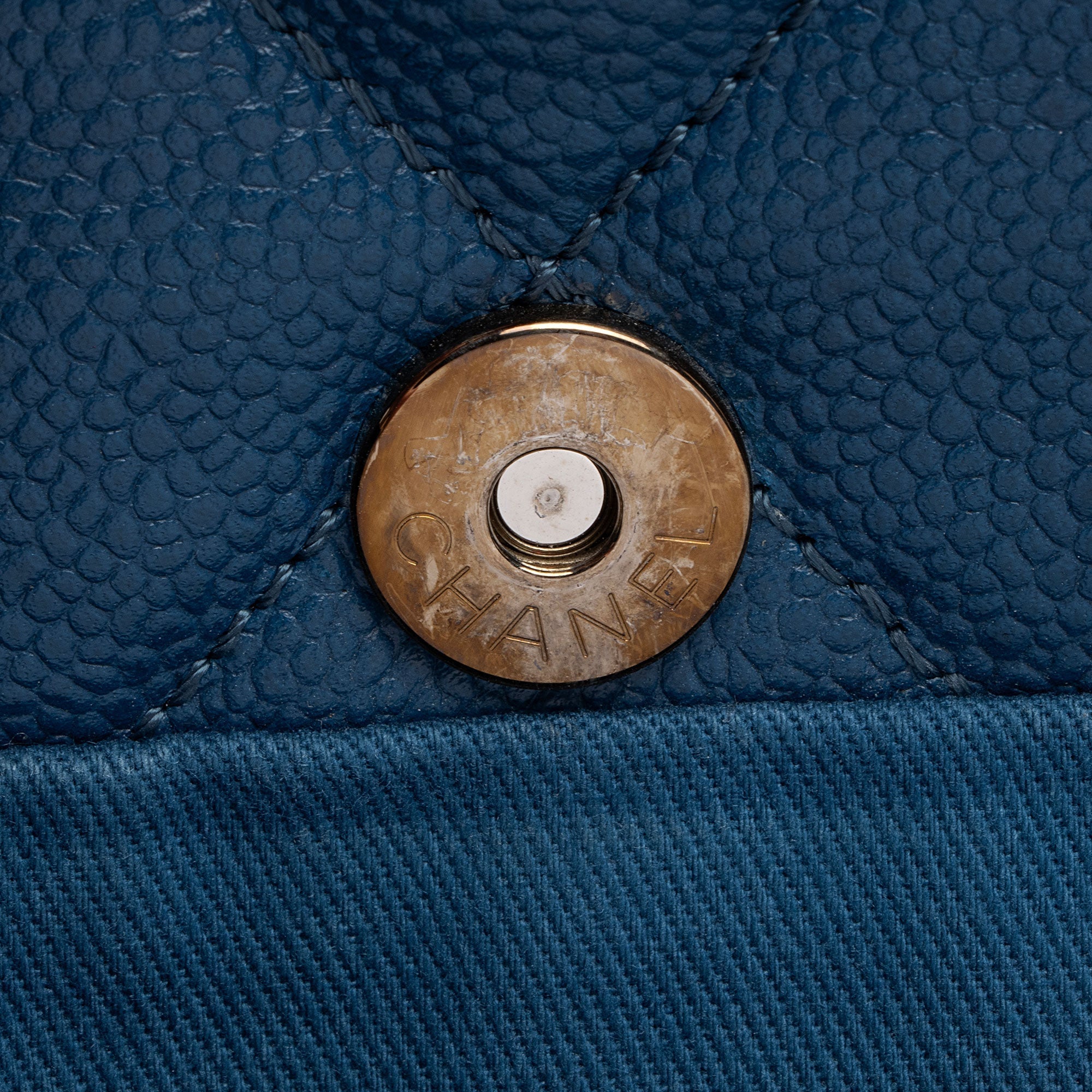 Top Quality Chanel Caviar Leather CC Timeless Medium Shoulder Bag (SHF-u1RyRl)