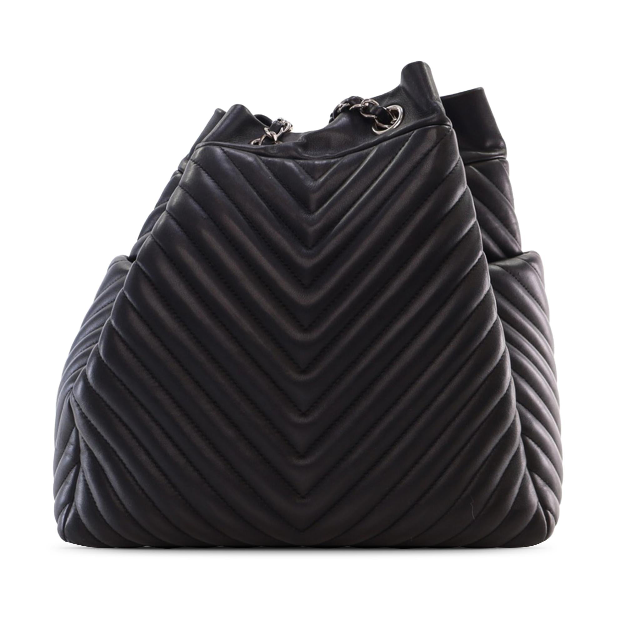 Top Quality Chanel Chevron Calfskin Urban Spirit Bucket Bag (SHG-1h2tvq)
