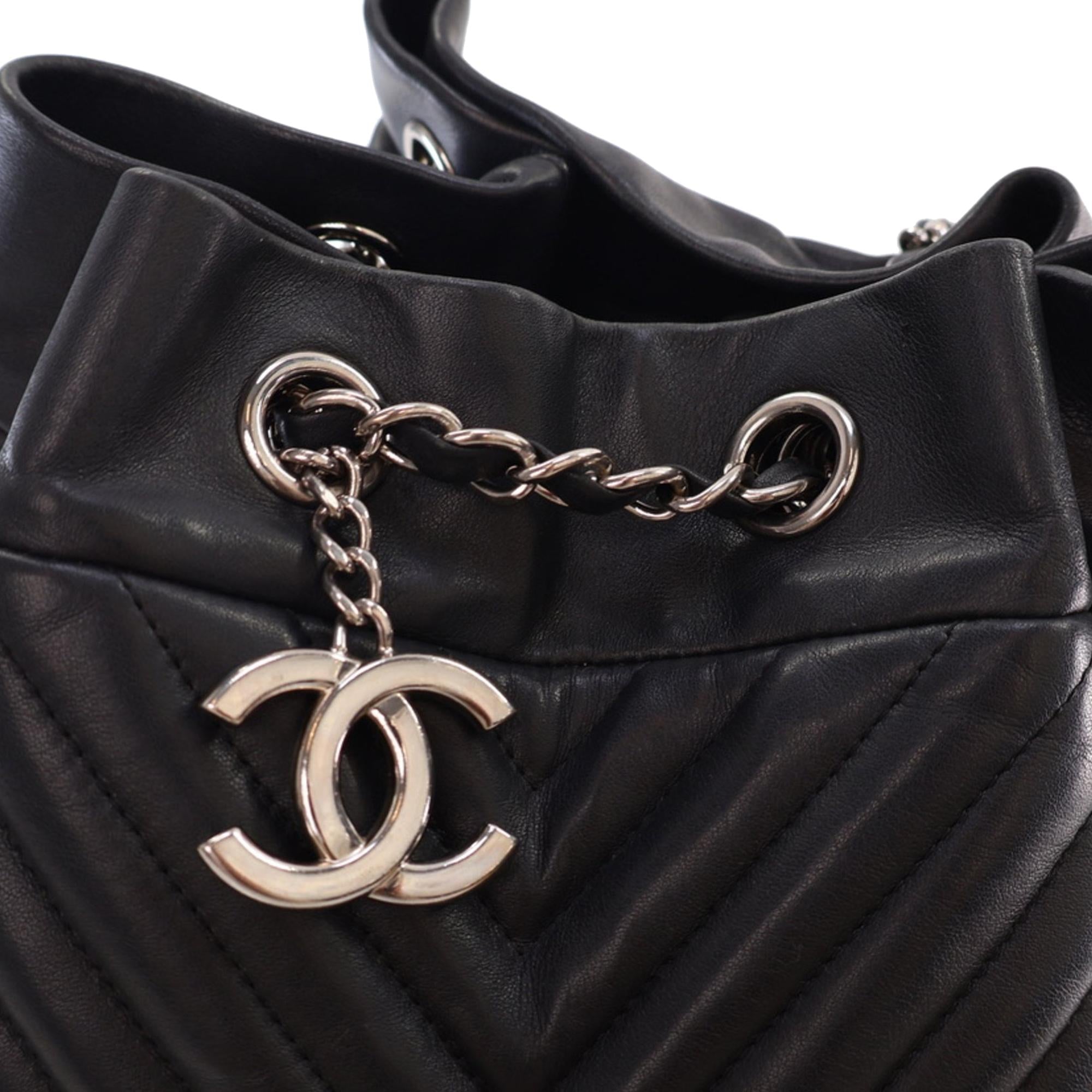 Top Quality Chanel Chevron Calfskin Urban Spirit Bucket Bag (SHG-1h2tvq)