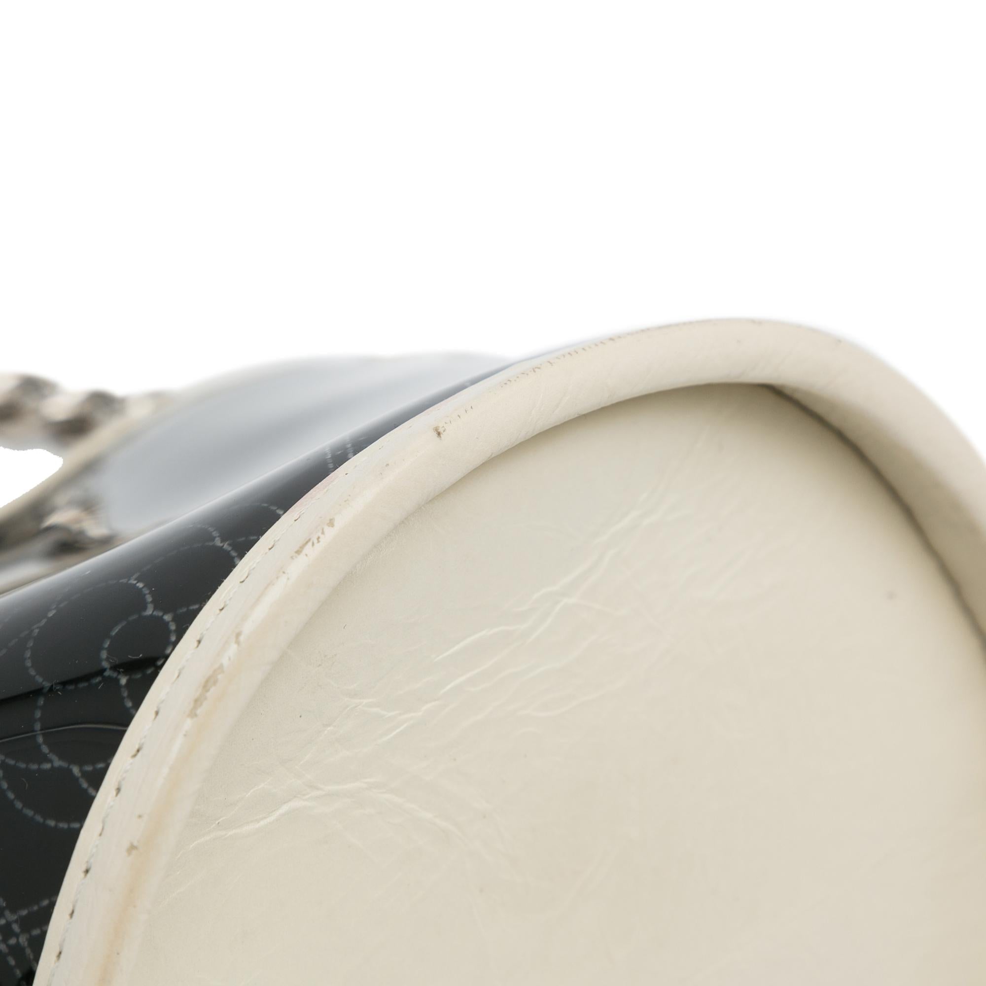 Top Quality Chanel Crumpled Calfskin PVC Camellia Bucket (SHG-xosy4Q)
