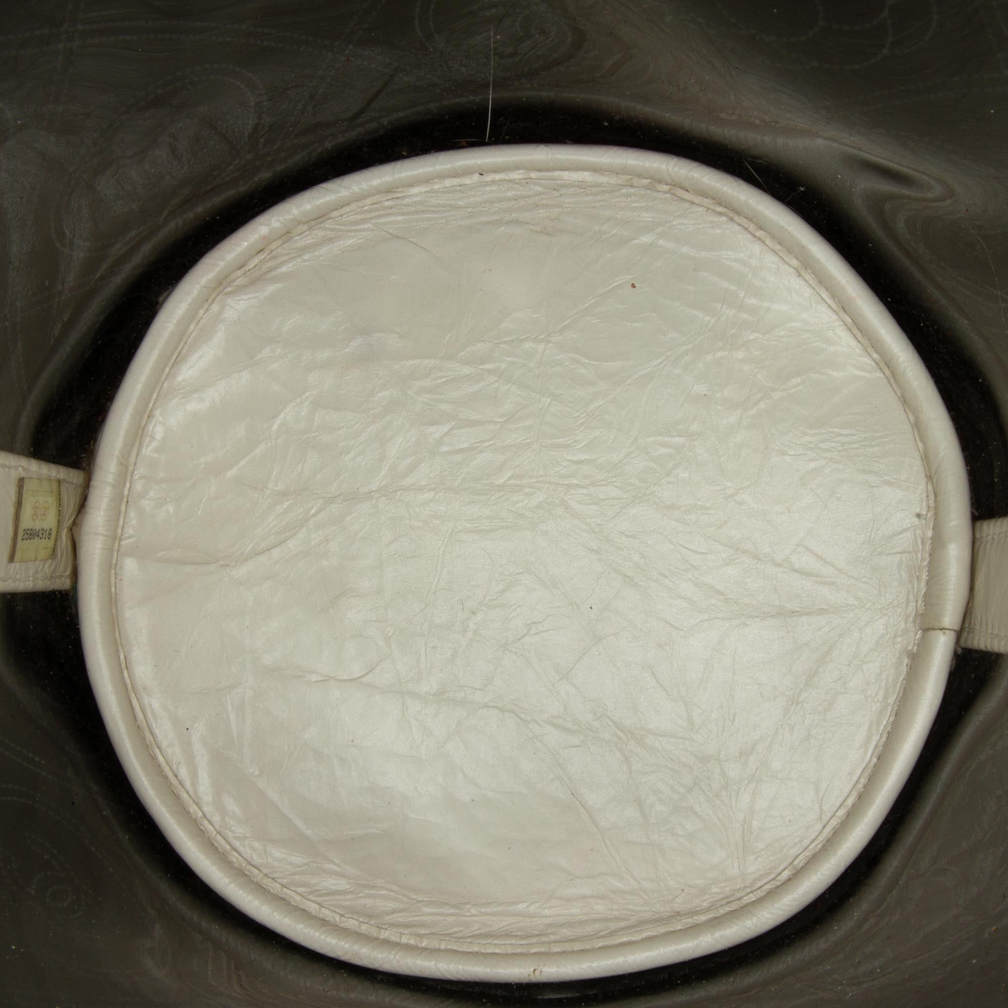 Top Quality Chanel Crumpled Calfskin PVC Camellia Bucket (SHG-xosy4Q)