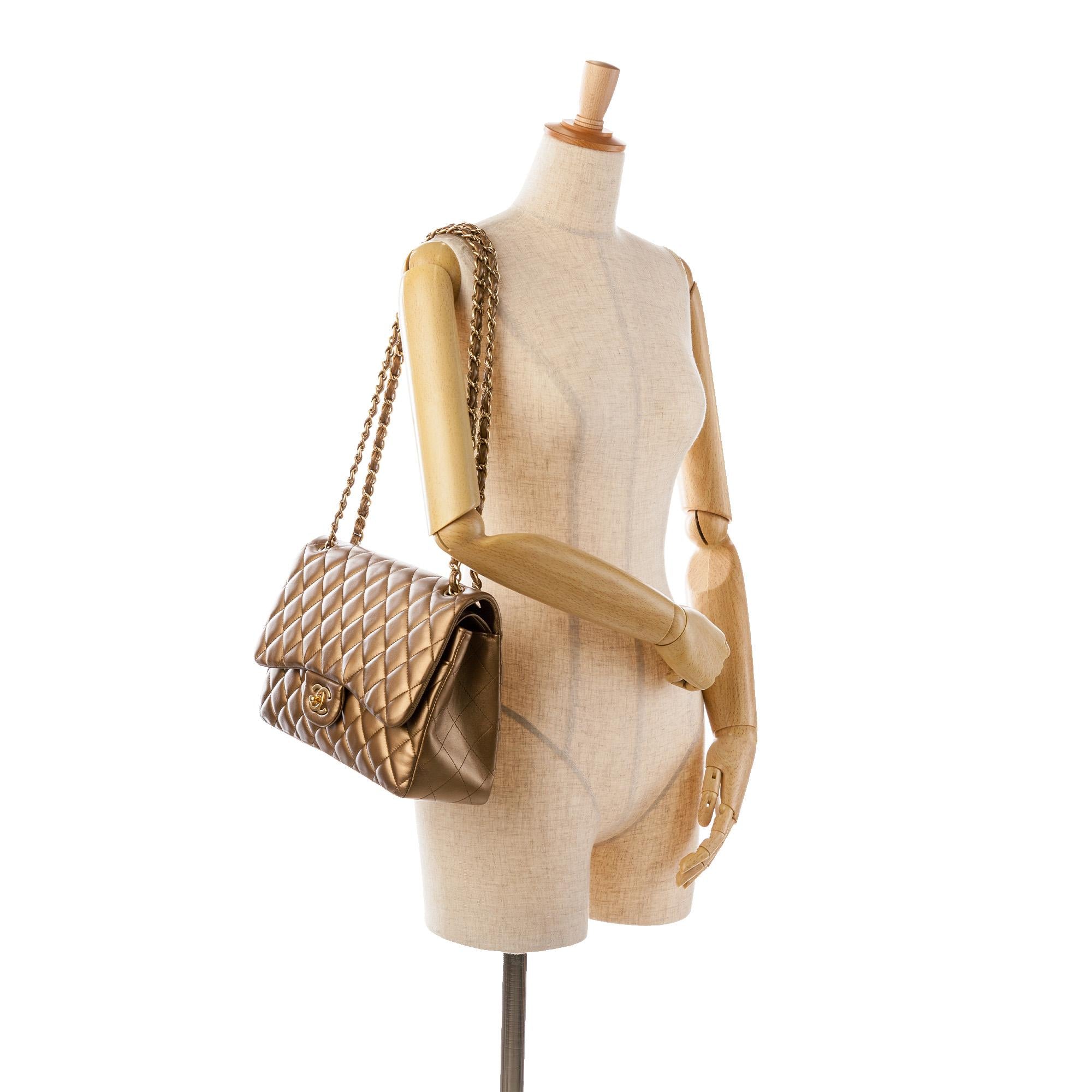Top Quality Chanel Jumbo Classic Lambskin Double Flap (SHG-hZQv8E)