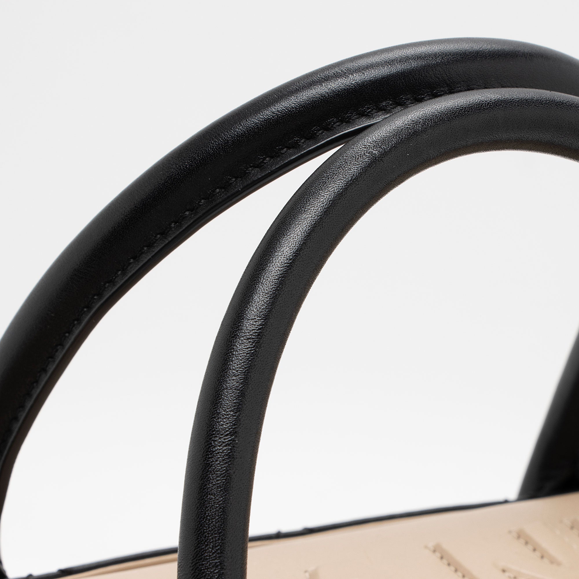 Top Quality Chanel Lambskin Portobello Small Tote (SHF-Drtxbt)