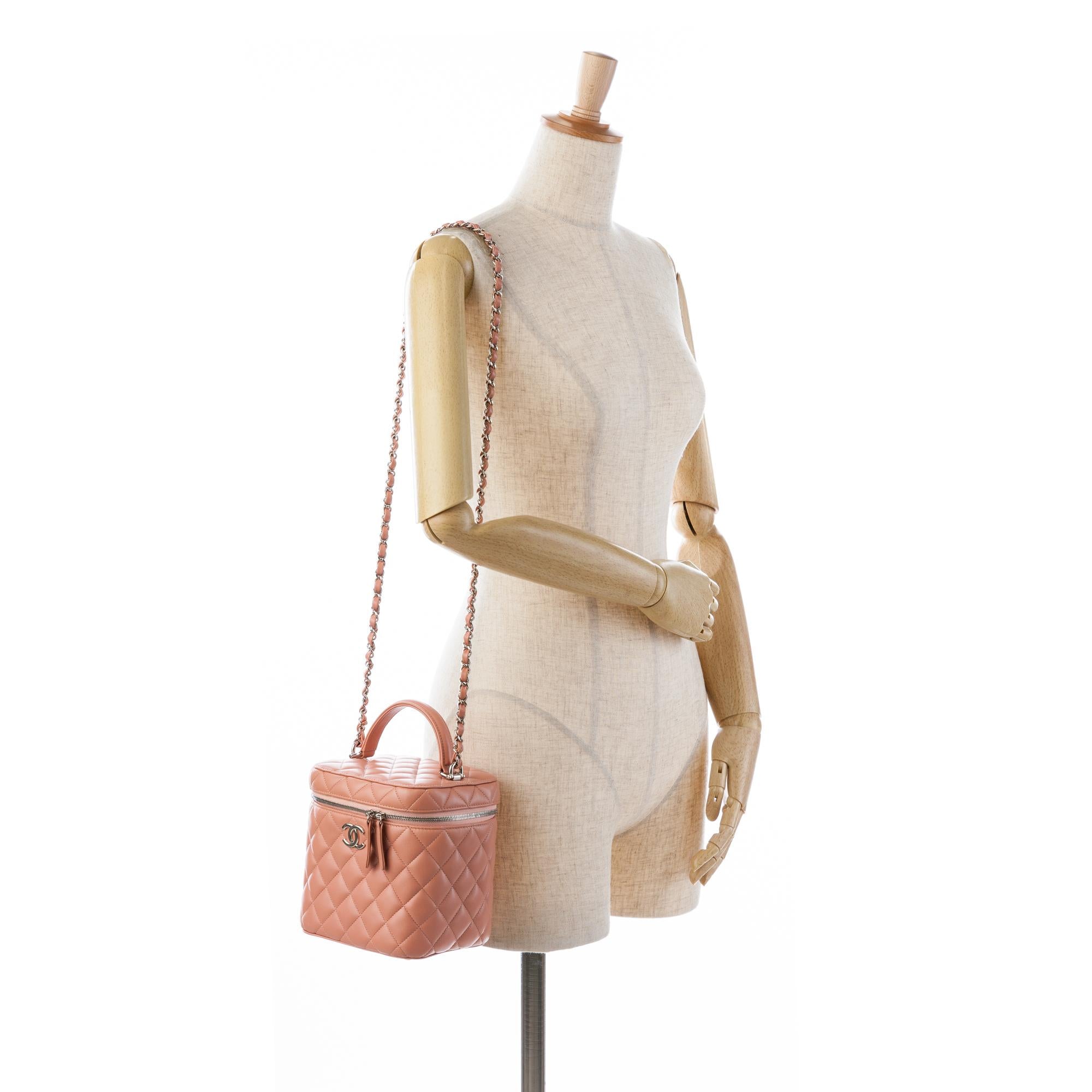 Top Quality Chanel Lambskin Top Handle Vanity Case with Chain (SHG-BSRNGL)