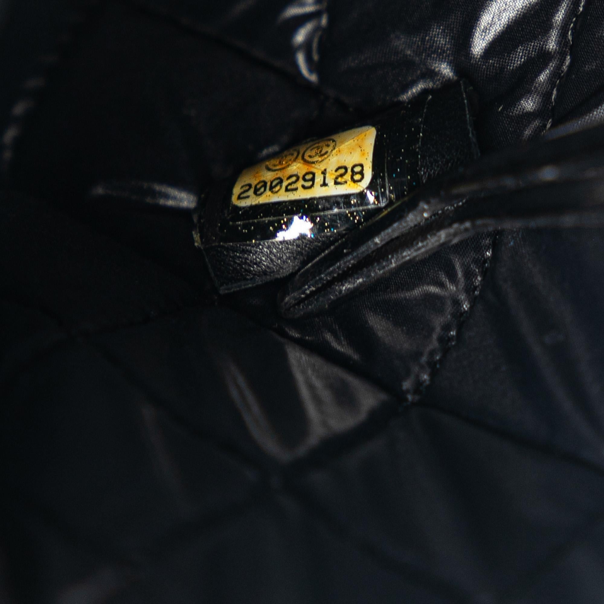Top Quality Chanel Lambskin and Quilted Patent O Case Clutch (SHG-nuBGKM)