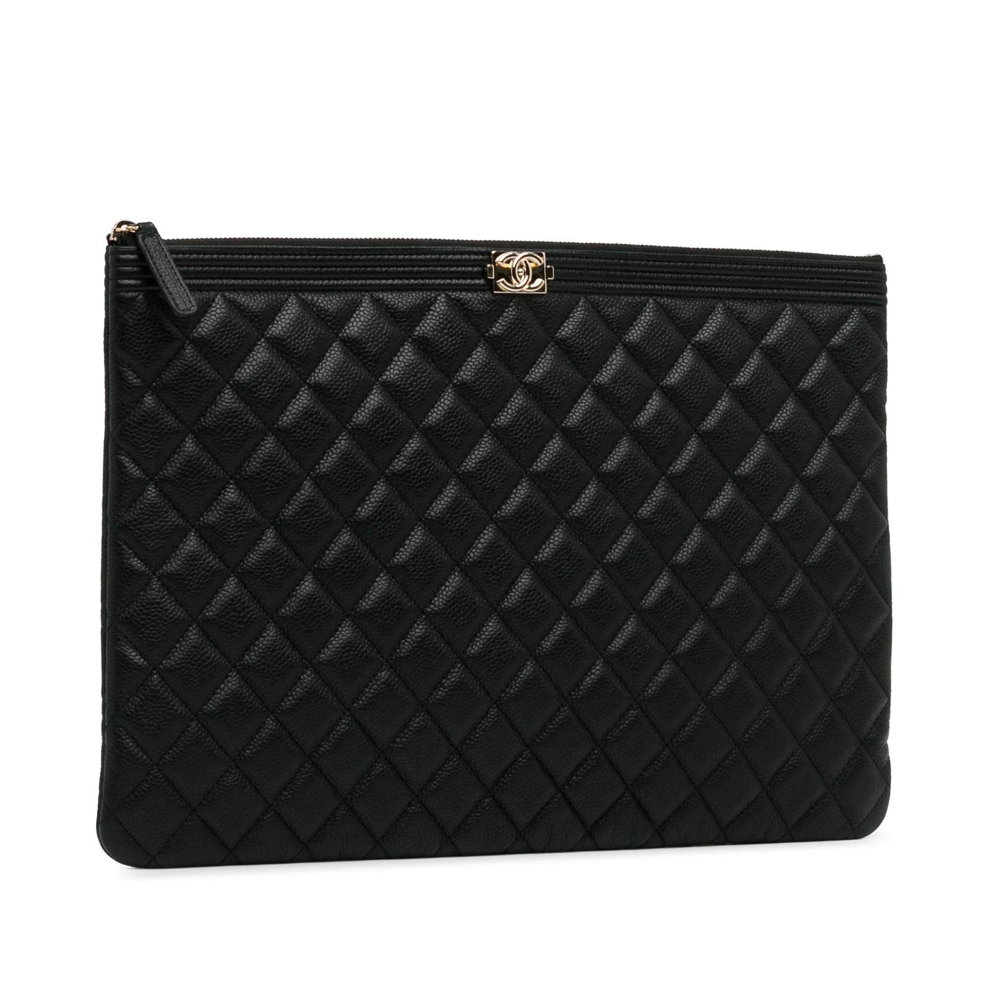 Top Quality Chanel Large Quilted Caviar Boy O Case Clutch (SHG-AMsEwy)