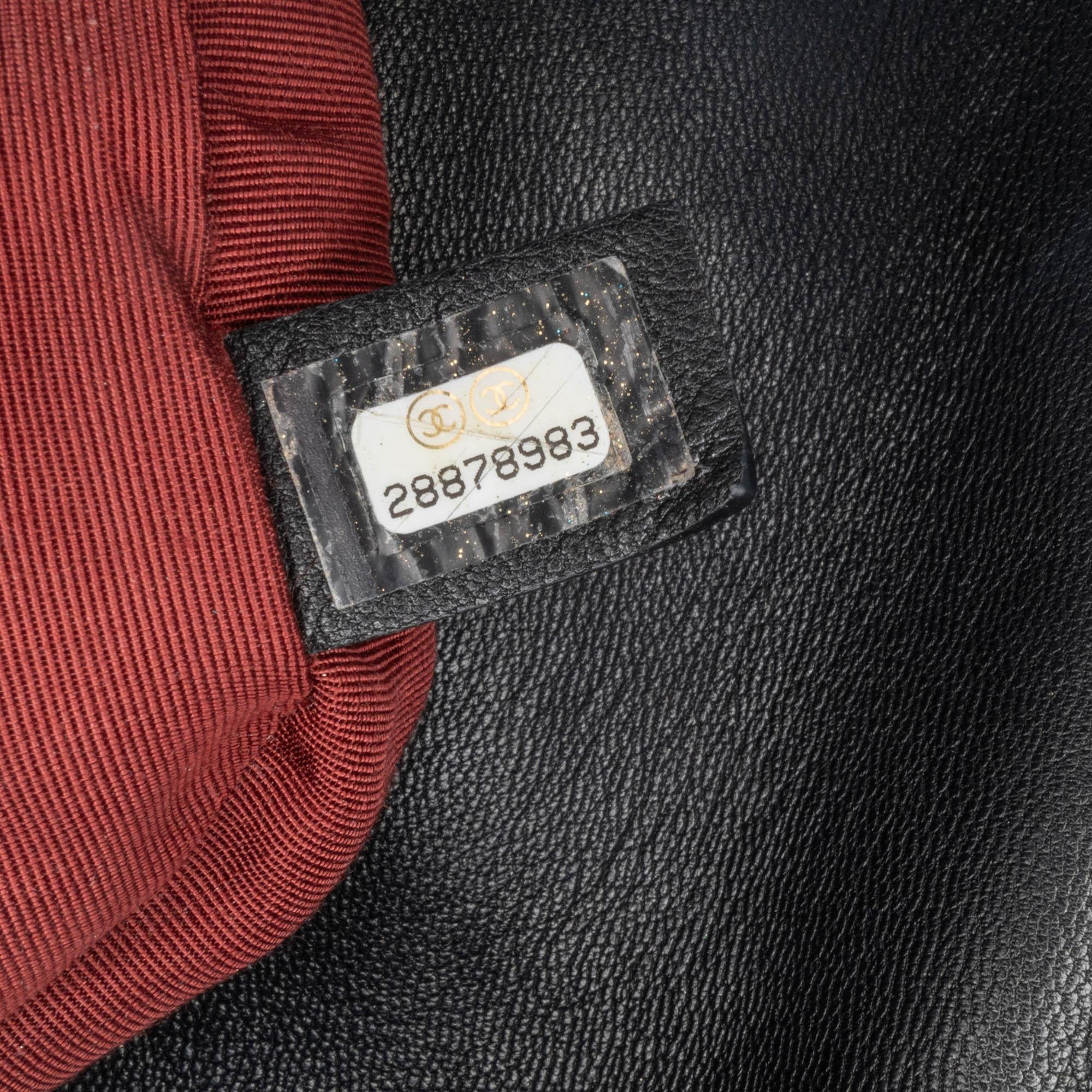 Top Quality Chanel Maxi Lambskin 19 Flap (SHG-zMPWQD)