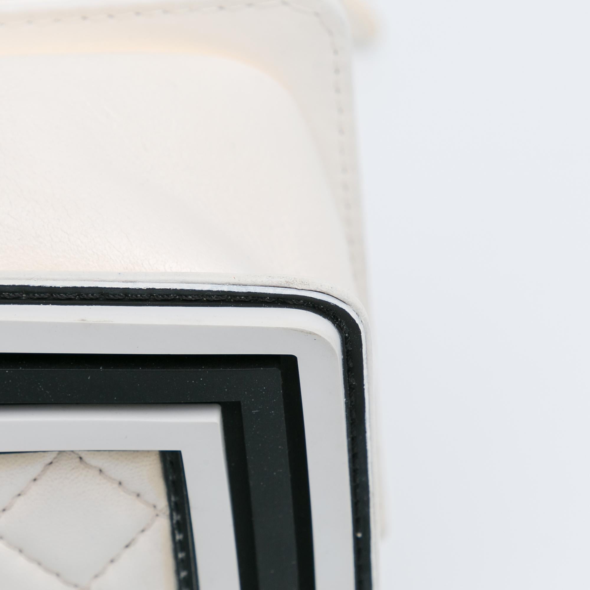 Top Quality Chanel Medium Bicolor Lambskin and Rubber Boy Flap (SHG-hH7LGi)