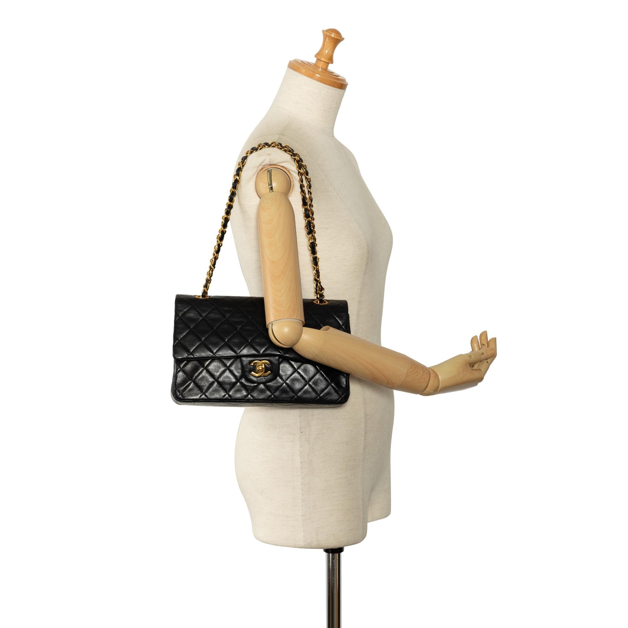 Top Quality Chanel Medium Classic Lambskin Double Flap (SHG-zFe3qn)