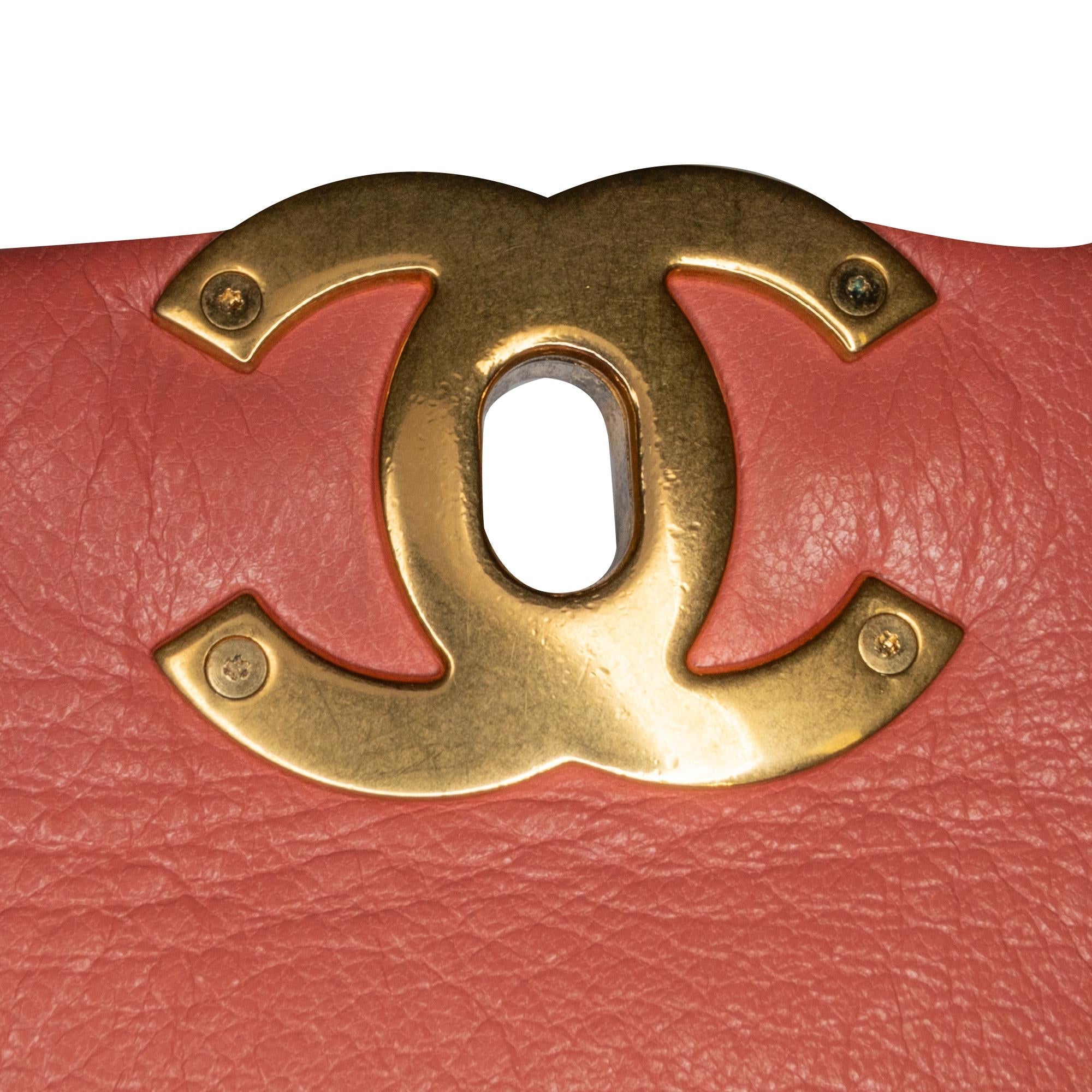 Top Quality Chanel Medium Lambskin 19 Flap (SHG-WzCxqm)