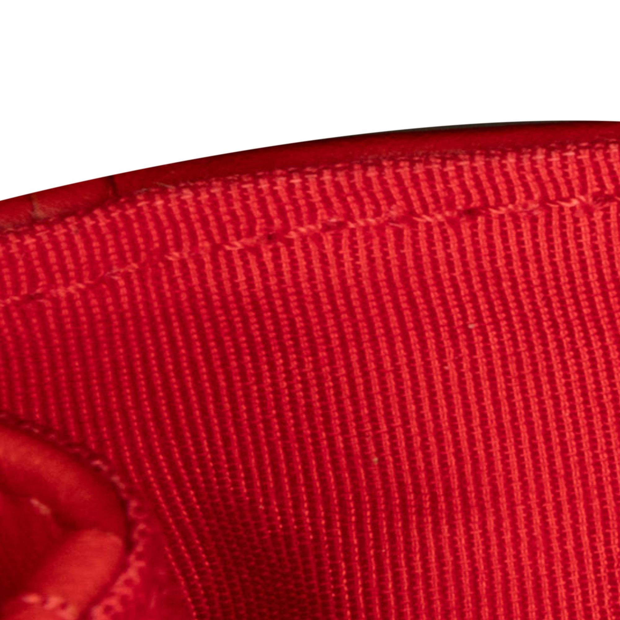 Top Quality Chanel Quilted Caviar L Yen Bifold Long Wallet (SHG-GP94qH)