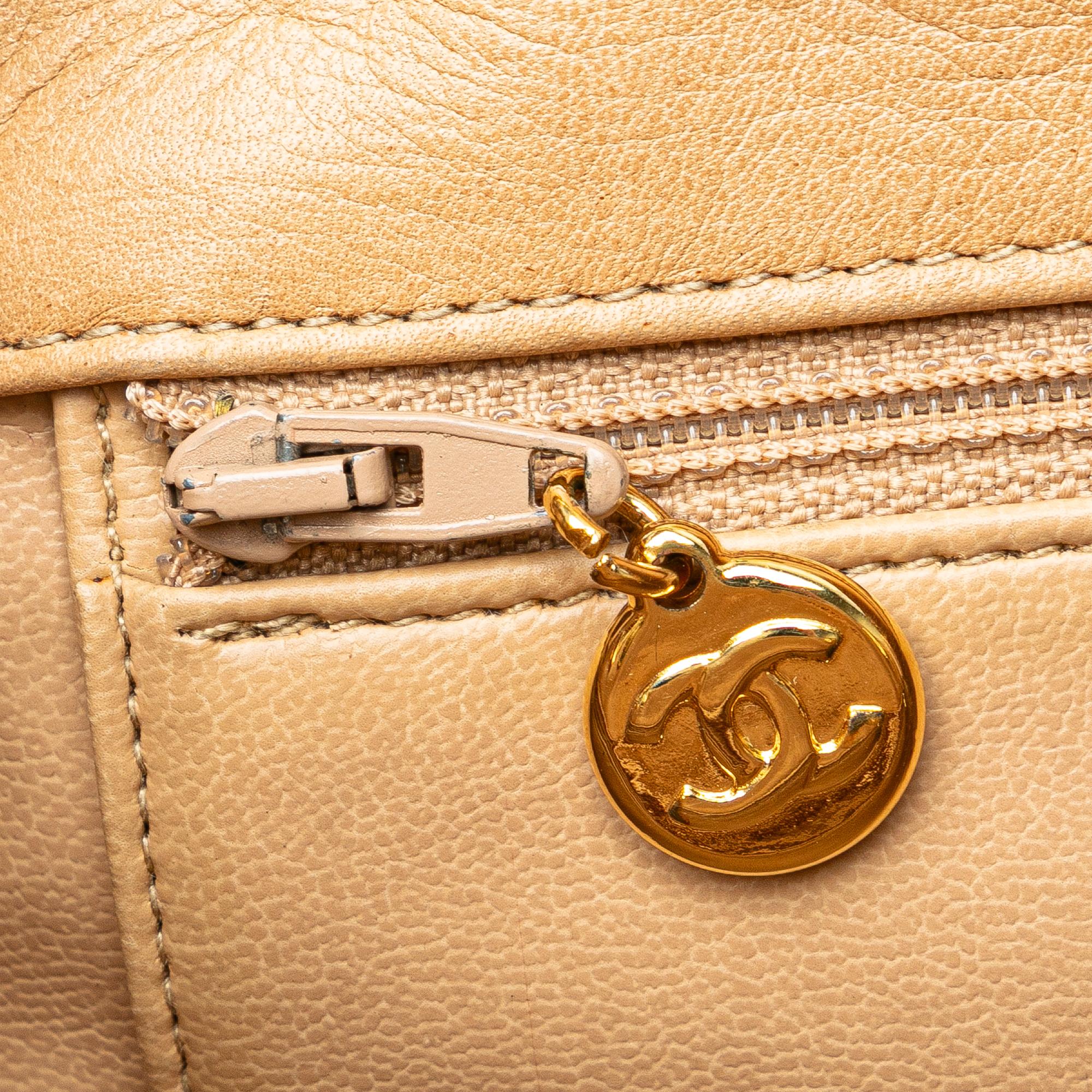 Top Quality Chanel Quilted Lambskin Shoulder Bag (SHG-lhMLve)