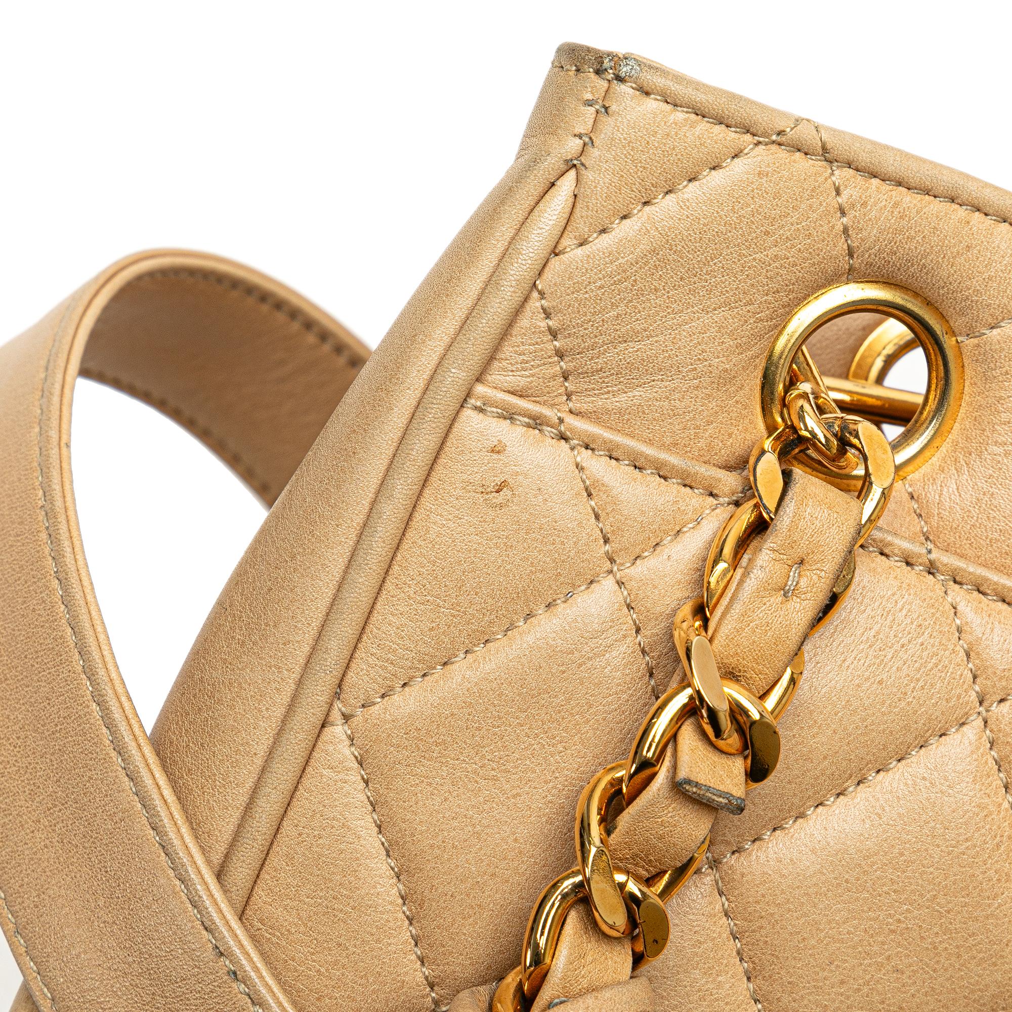 Top Quality Chanel Quilted Lambskin Shoulder Bag (SHG-lhMLve)