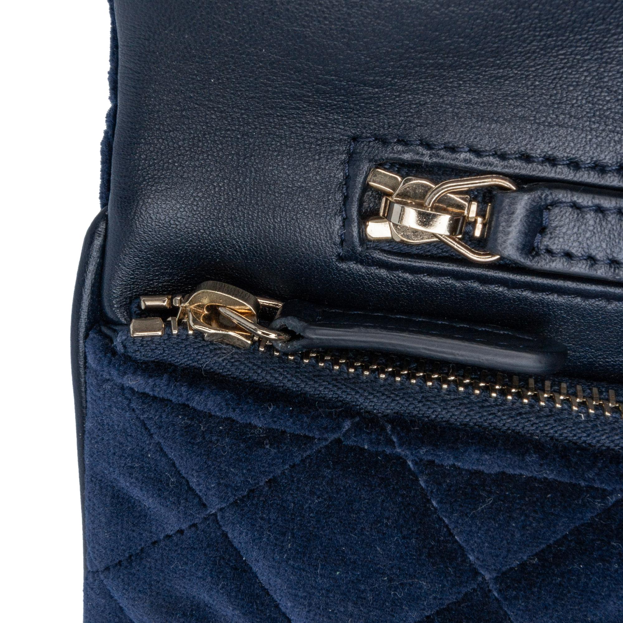 Top Quality Chanel Quilted Velvet 31 Clutch (SHG-EGJxIe)