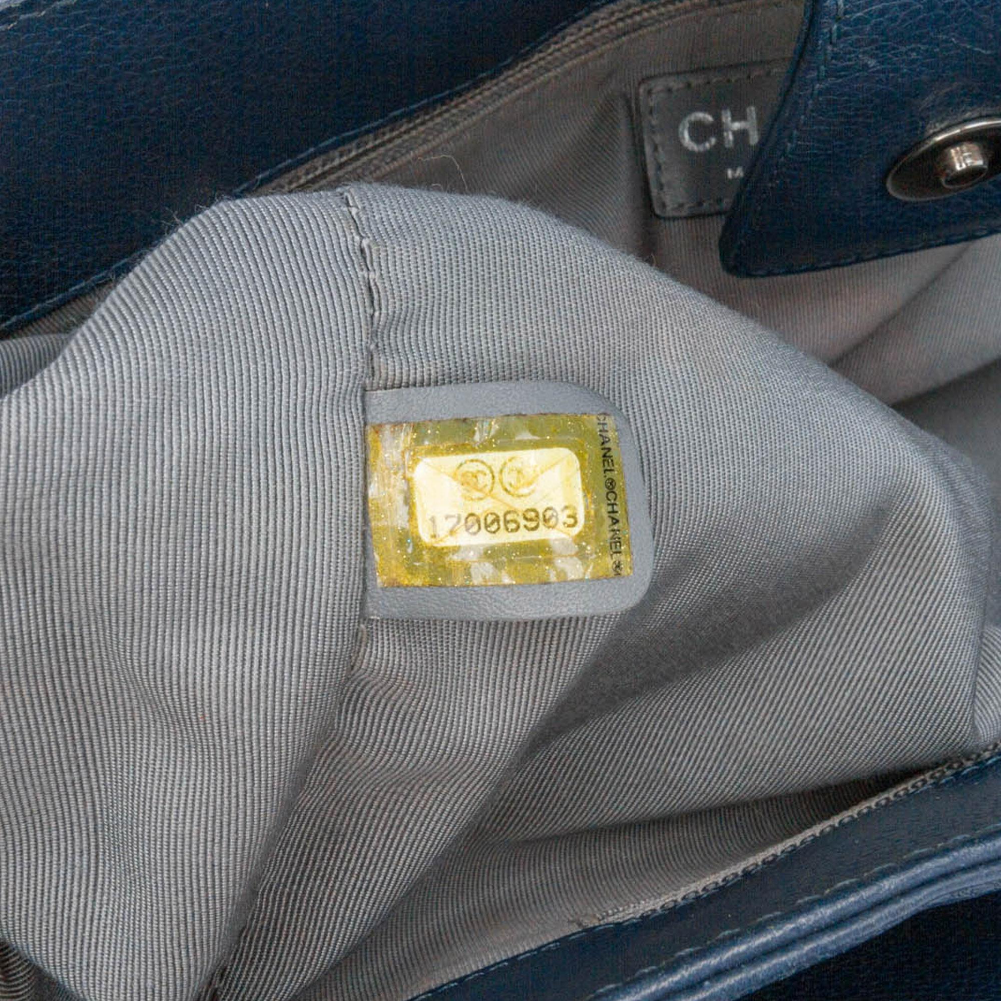Top Quality Chanel Small Calfskin Executive Cerf Tote (SHG-nw1nbQ)