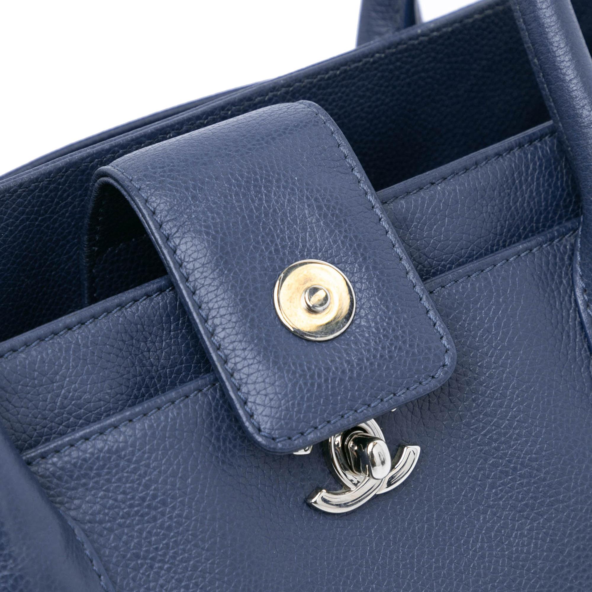 Top Quality Chanel Small Calfskin Executive Cerf Tote (SHG-nw1nbQ)