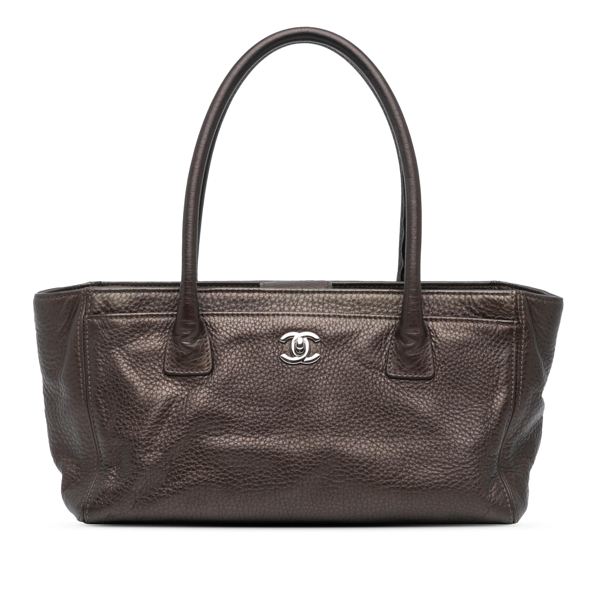 Top Quality Chanel Small Metallic Calfskin Executive Cerf Tote (SHG-DqfQFt)