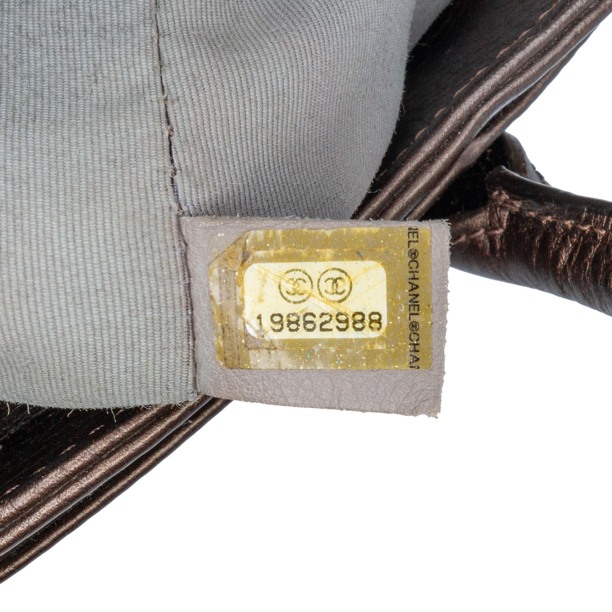 Top Quality Chanel Small Metallic Calfskin Executive Cerf Tote (SHG-DqfQFt)