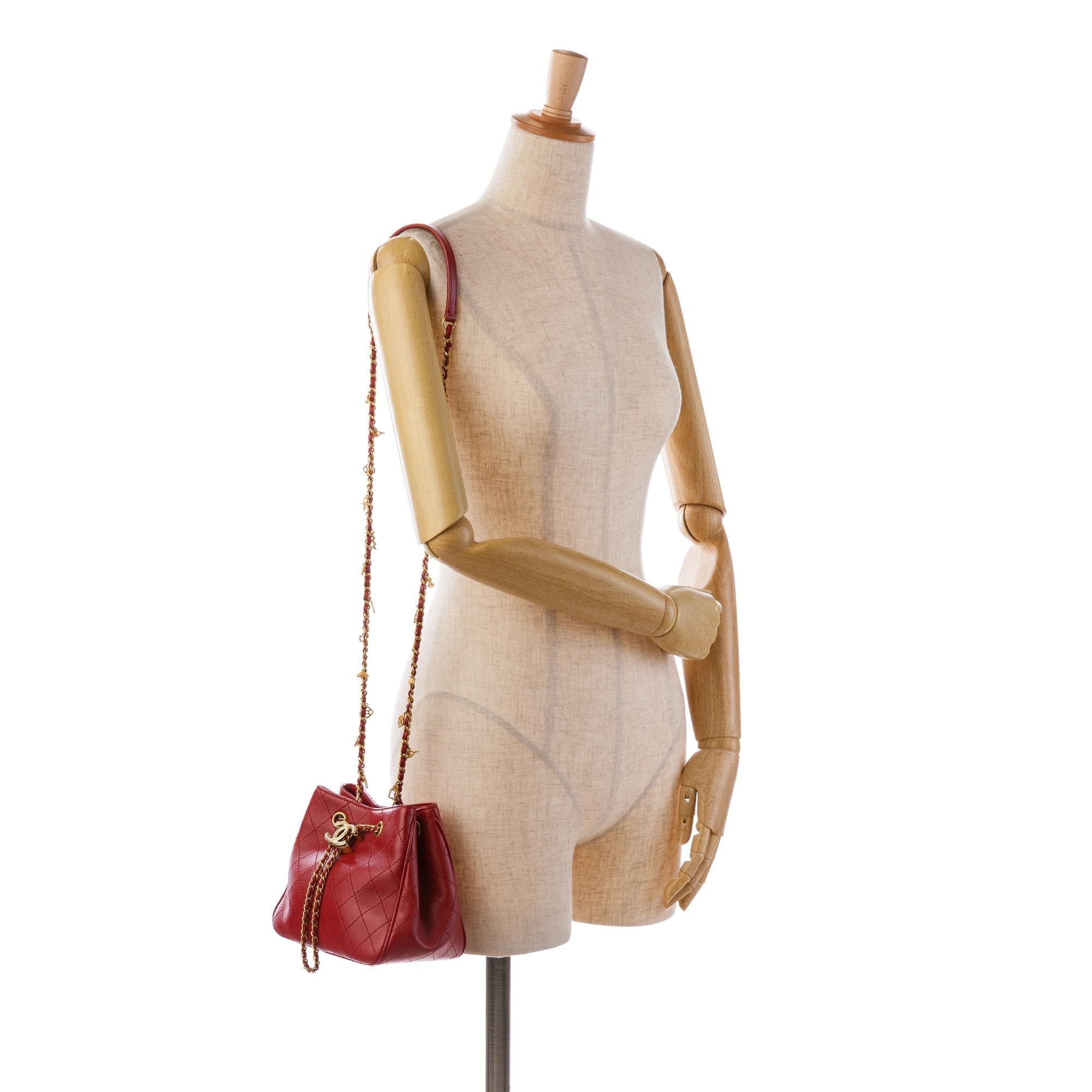 Top Quality Chanel Small Stitched Calfskin Egyptian Amulet Drawstring Bucket Bag (SHG-hm9mZm)