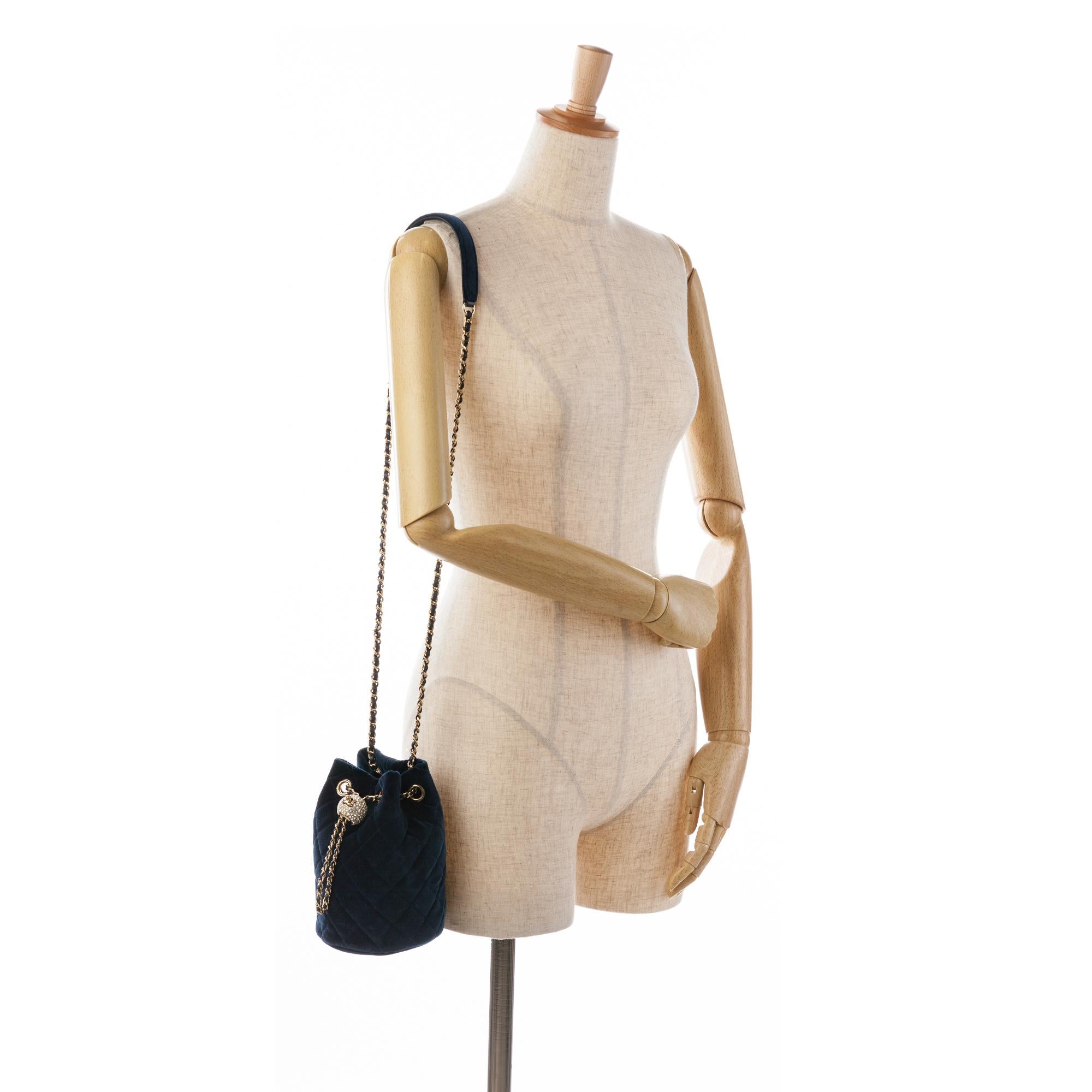 Top Quality Chanel Velvet Crystal Pearl Crush Bucket Bag (SHG-ZkZa1i)